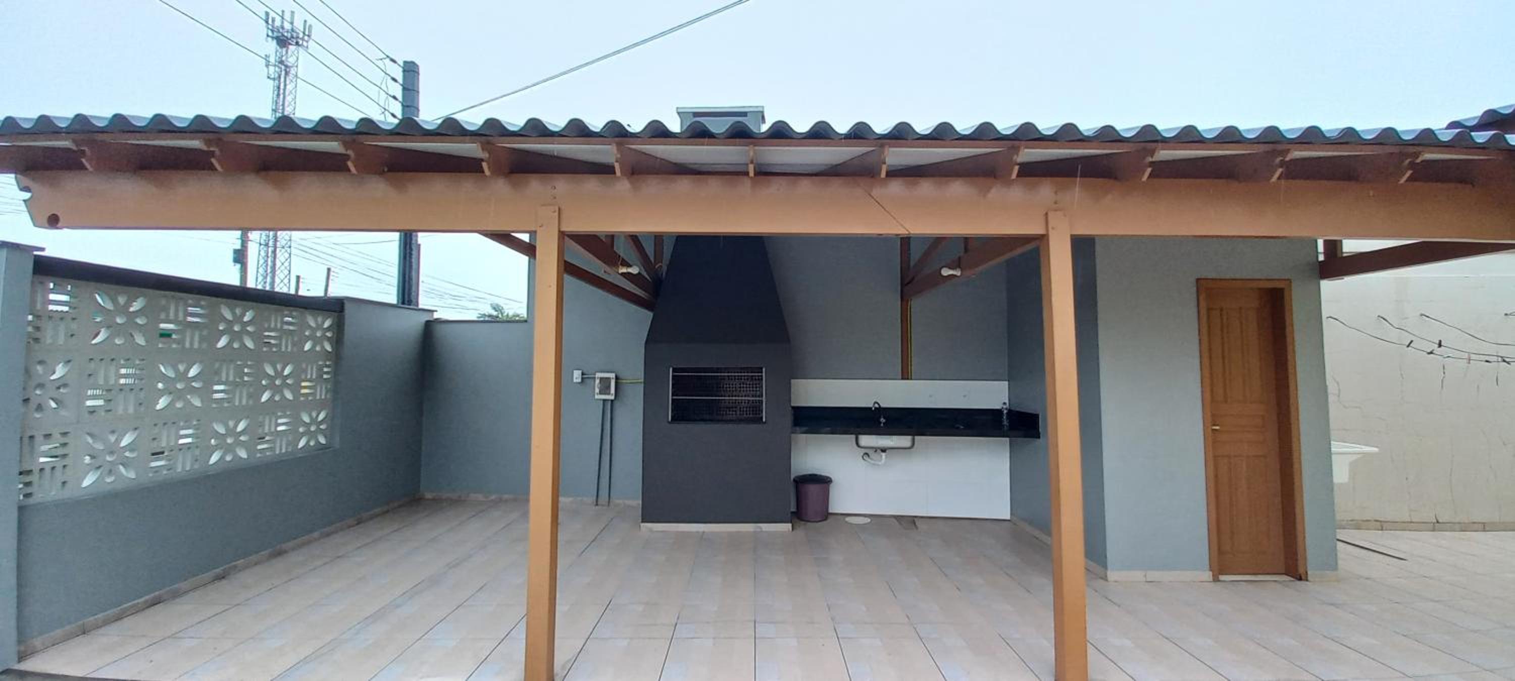 Casa Com Quatro Dormitórios, Pertinho Do Mar Em Capão Da Canoa