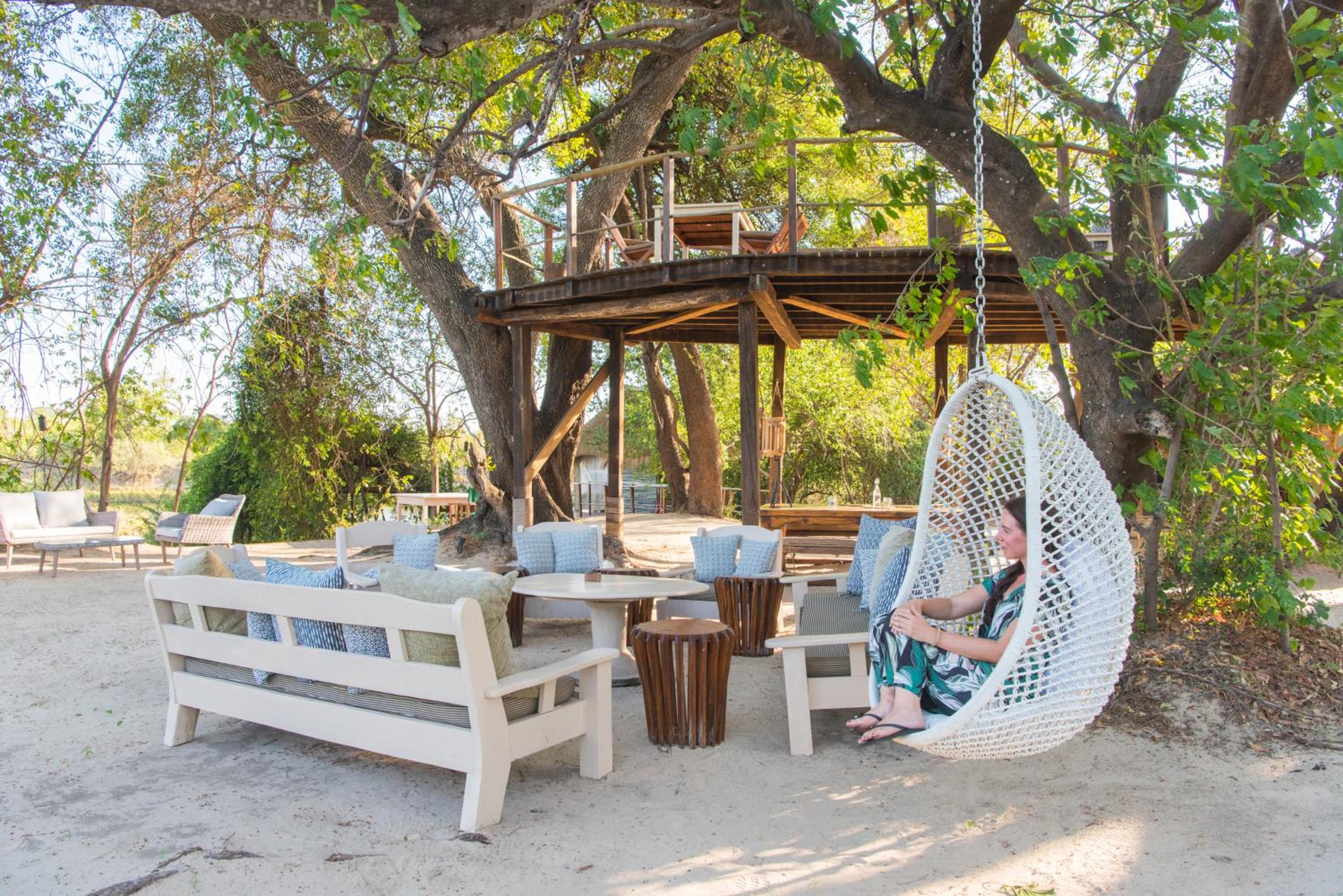Sindabezi Island Camp
