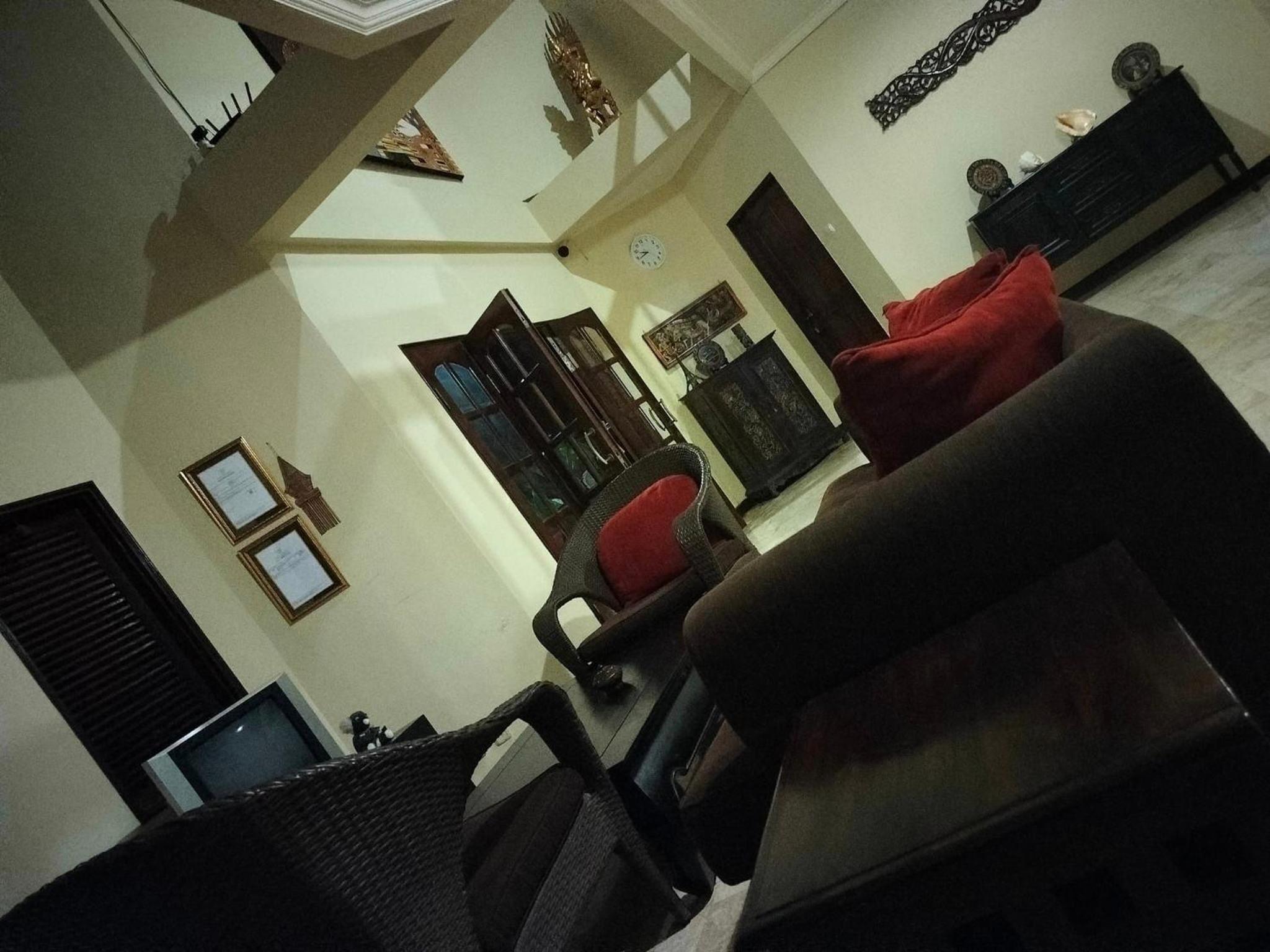 Villa Layang Bulan a homey guesthouse near the beach in North Kuta