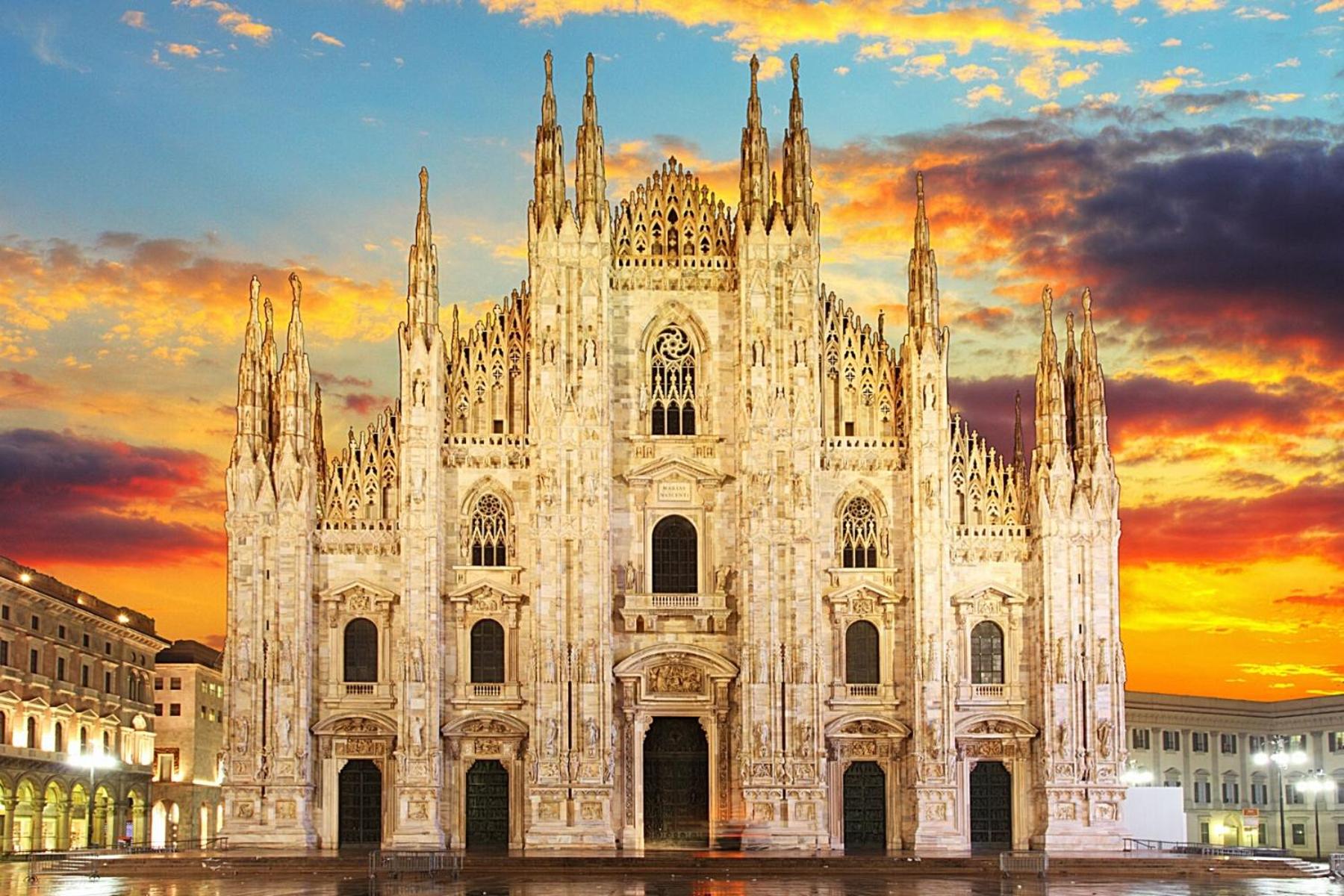 Walking to the Duomo from a Luxury Penthouse