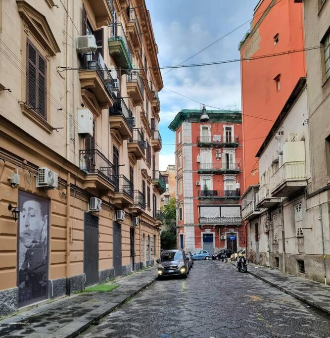 Casa comoda e centrale in quartiere storico di Napoli
