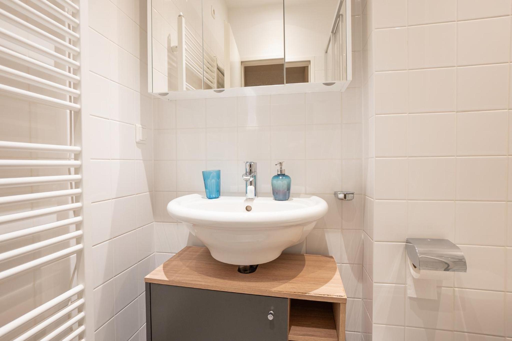 Charming Apartment with Balcony, Close to Stephansdom Cathedral