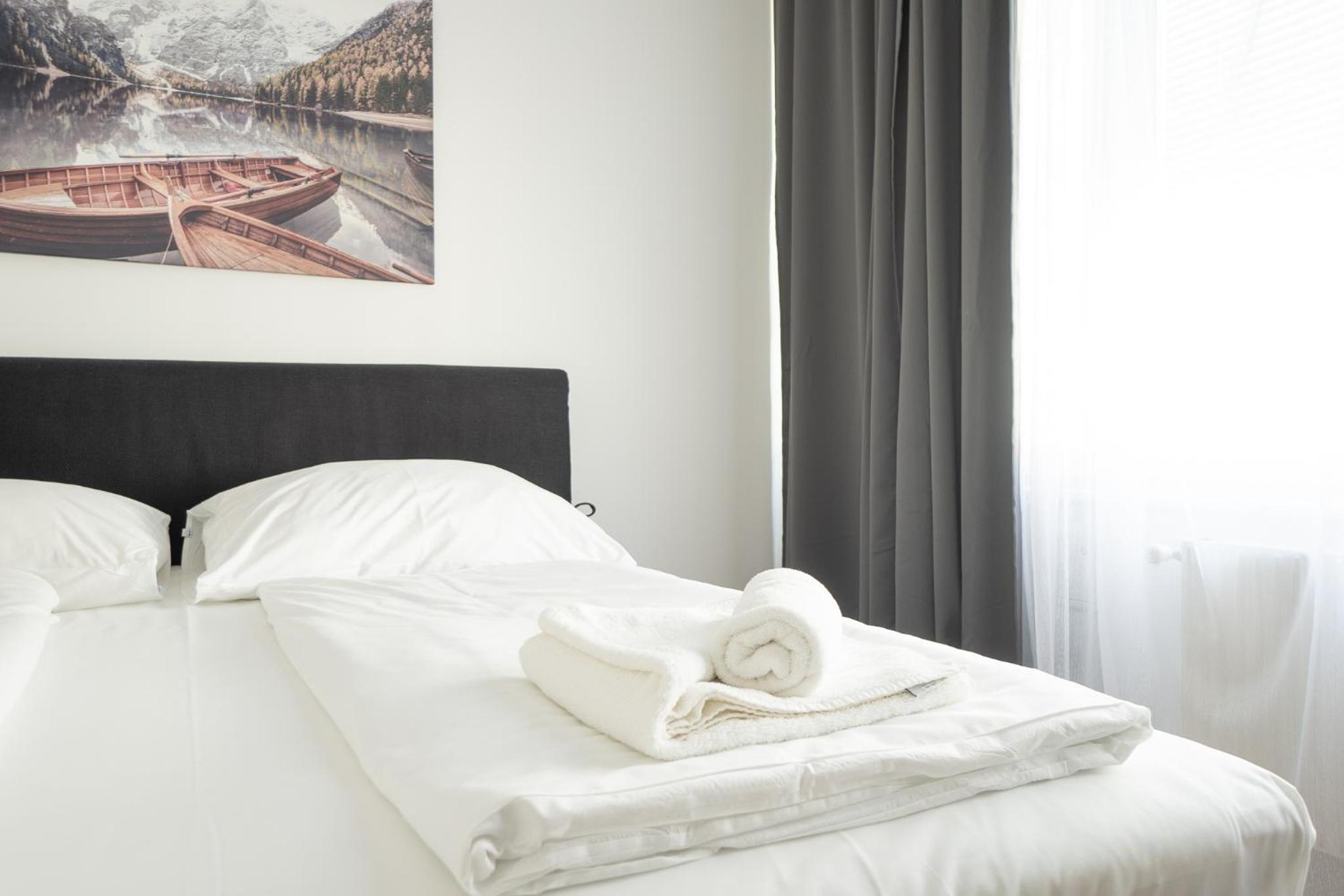 Charming Apartment with Balcony, Close to Stephansdom Cathedral