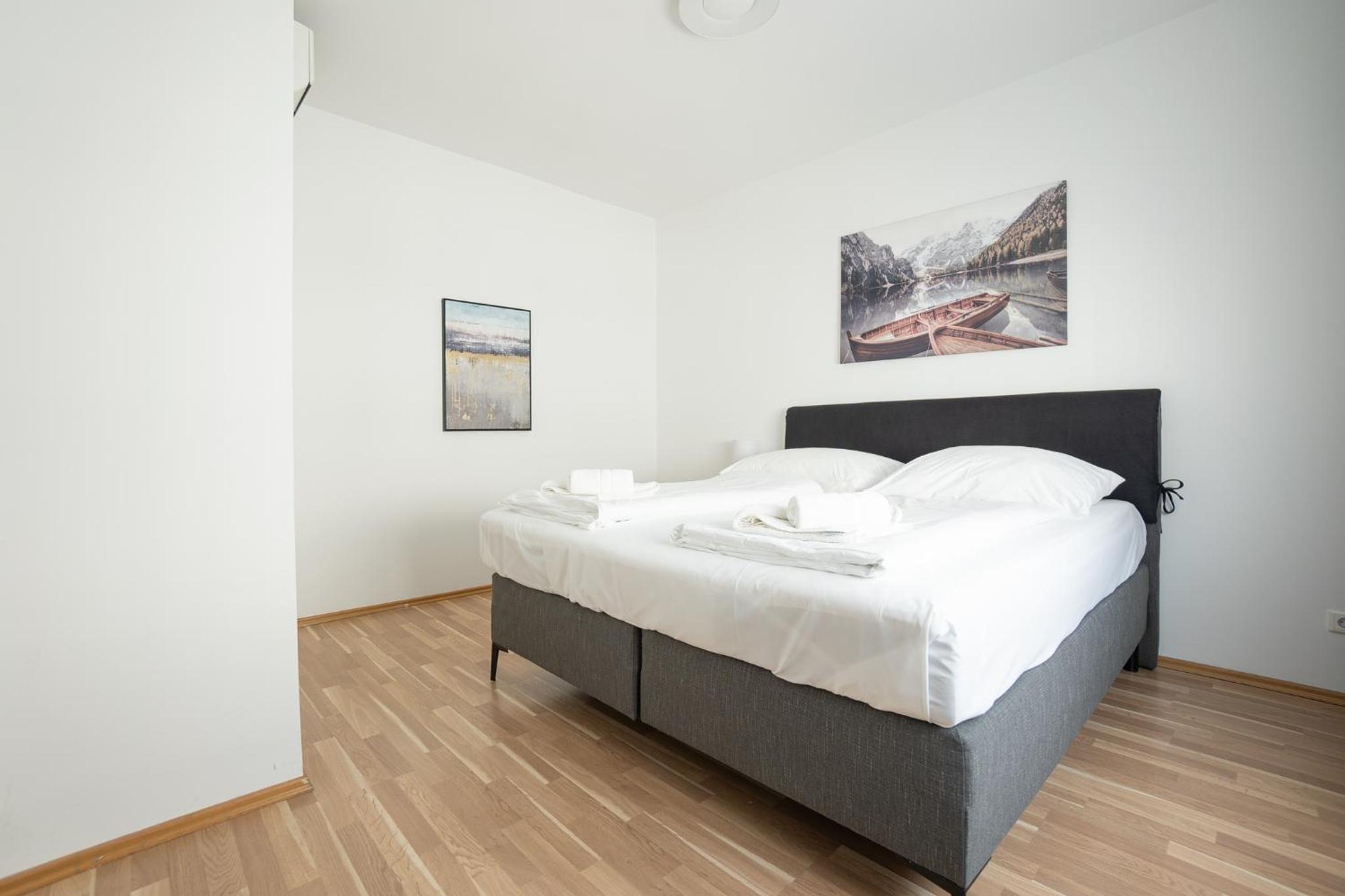 Charming Apartment with Balcony, Close to Stephansdom Cathedral