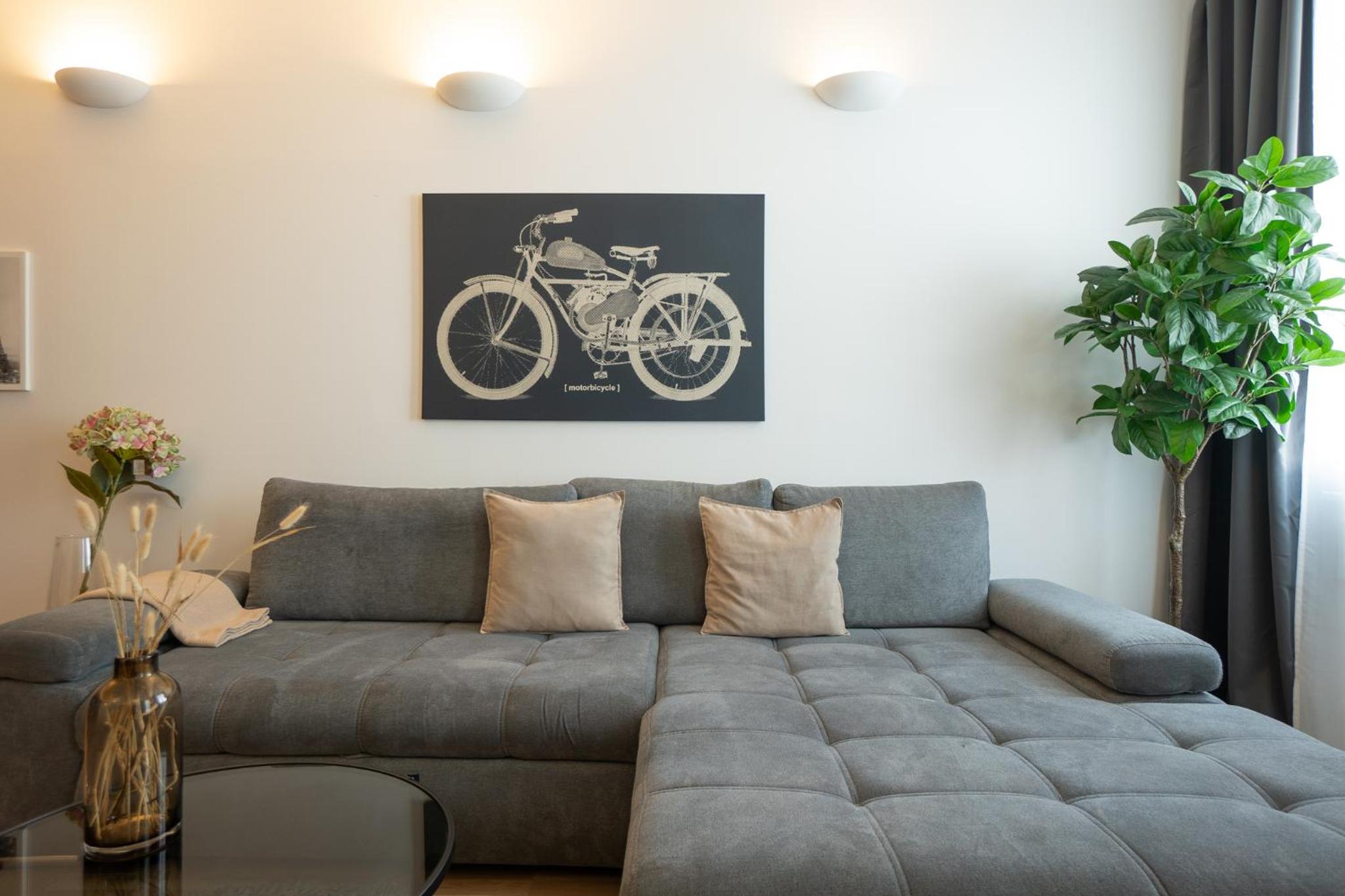 Charming Apartment with Balcony, Close to Stephansdom Cathedral