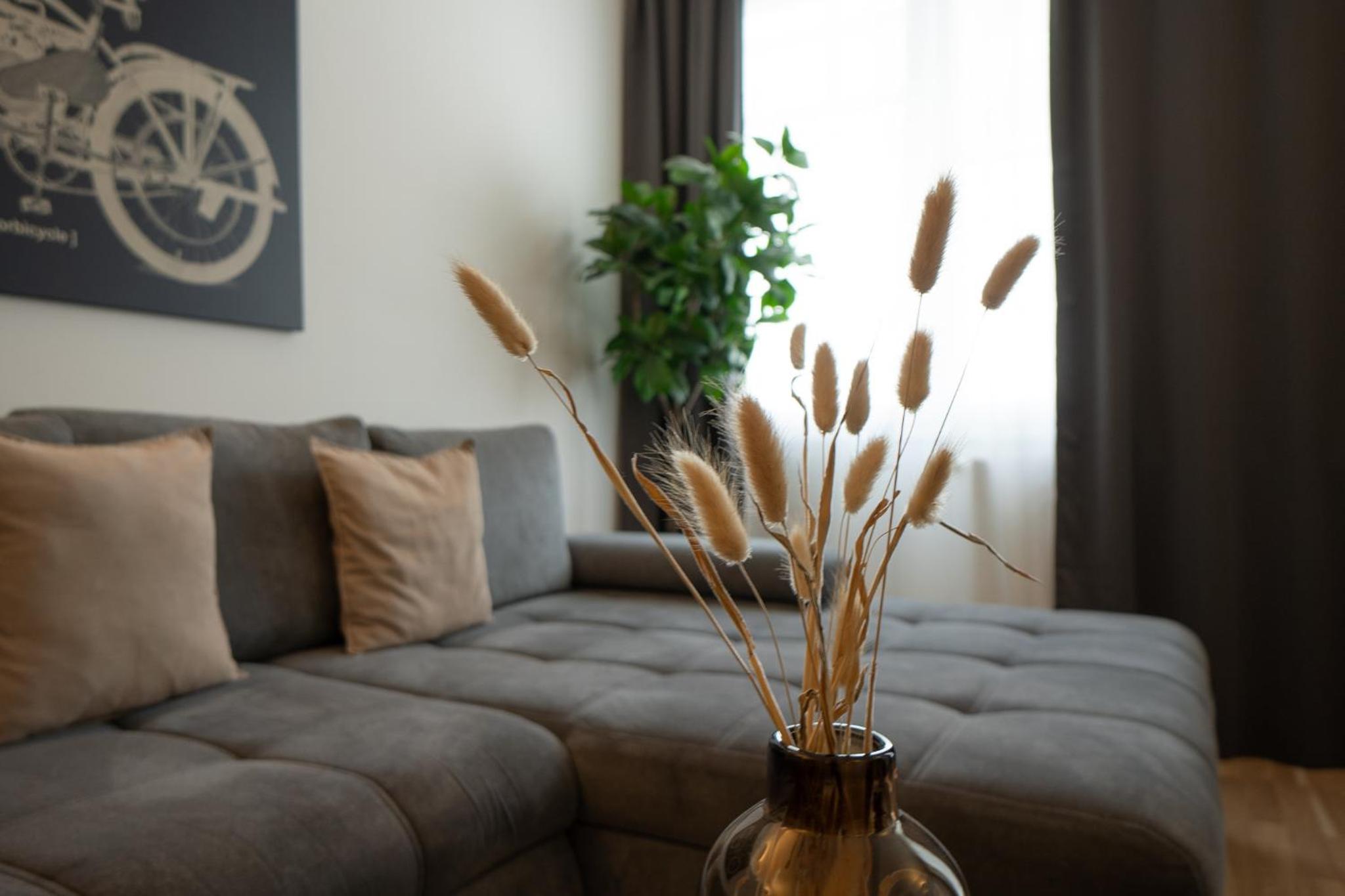 Charming Apartment with Balcony, Close to Stephansdom Cathedral