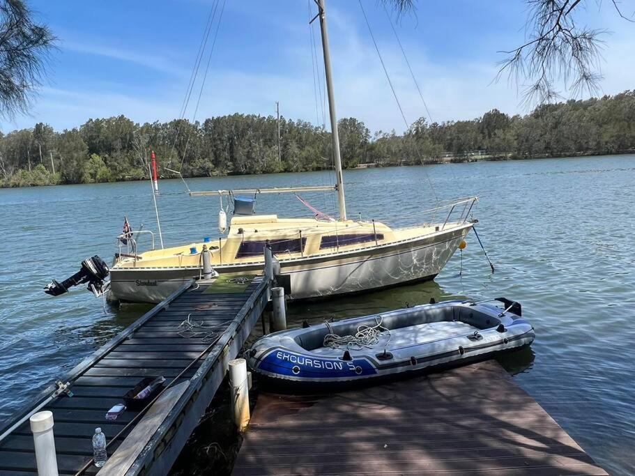 Waterfront Paradise Summer Hideaway FREE BOAT FIshing Lover