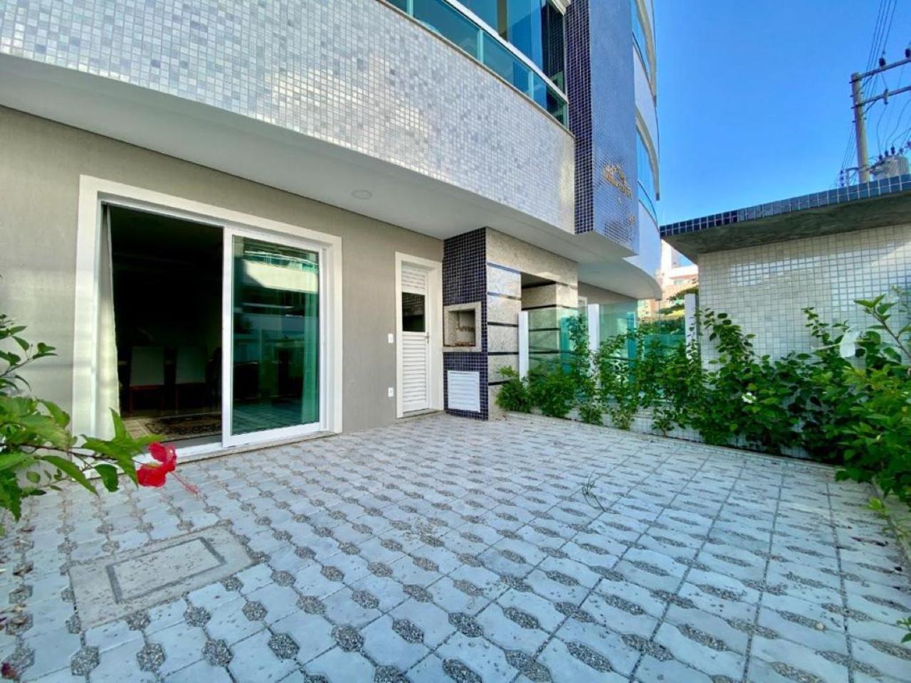 Apto Garden com 2 suítes - bombas, bombinhas-SC