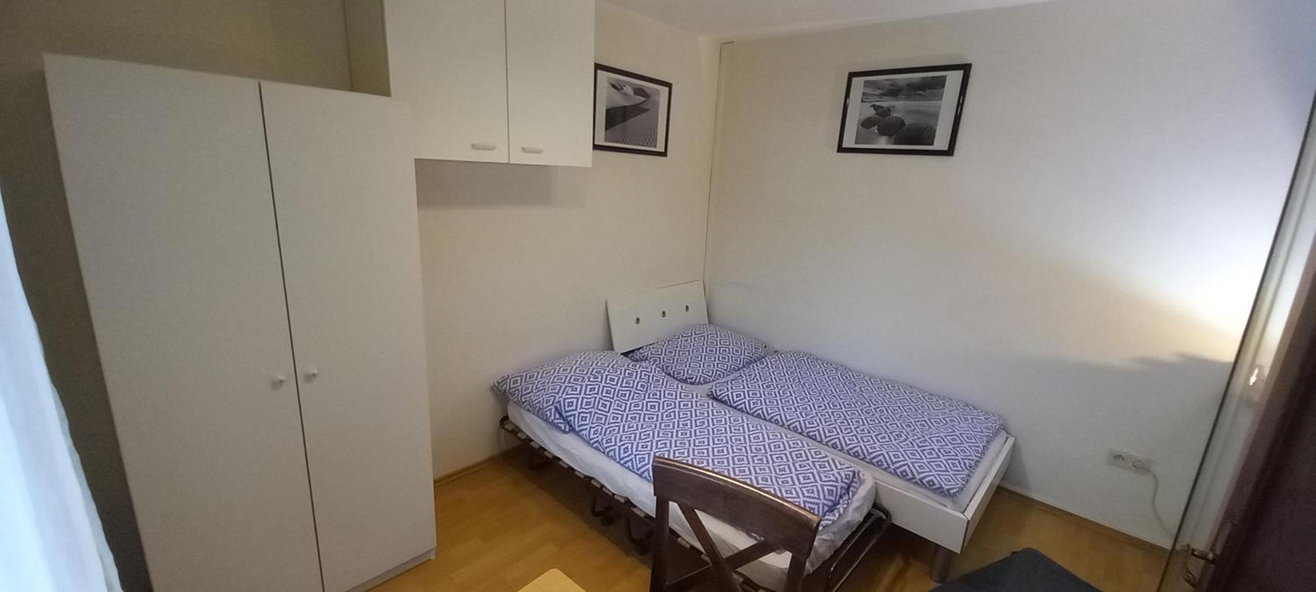 Topwohnung 45m2 oder weißes Budget Zimmer 15 m2 - Nähe Grünberg