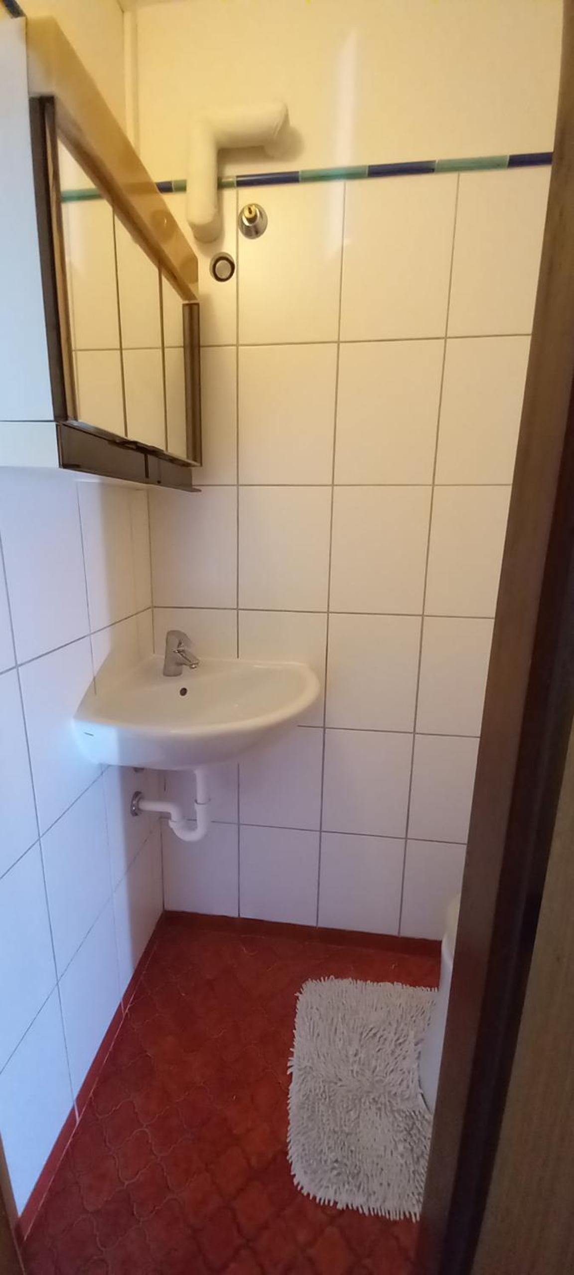 Topwohnung 45m2 oder weißes Budget Zimmer 15 m2 - Nähe Grünberg