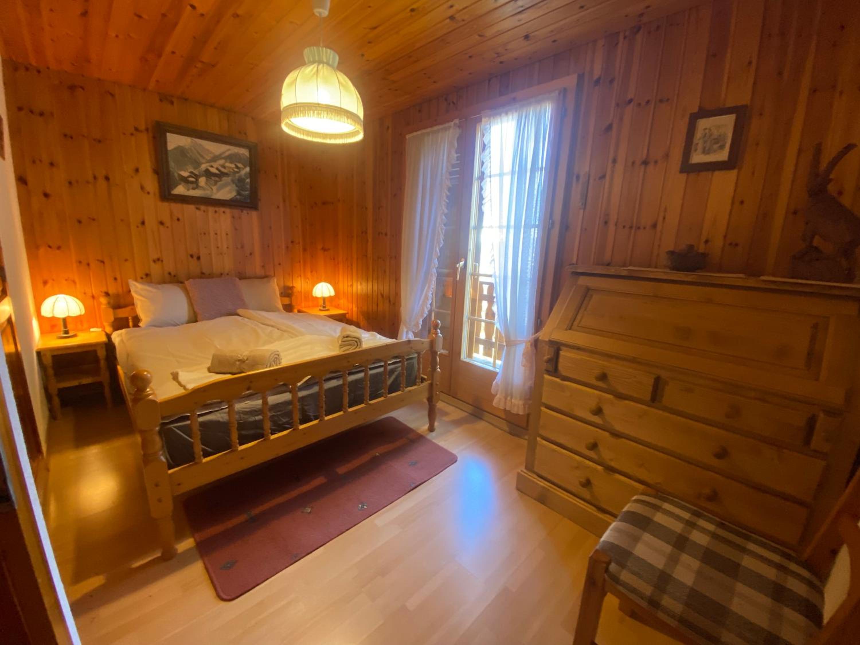 Chalet Rustique à La Tzoum'