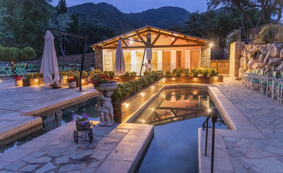 outdoor BBQ area