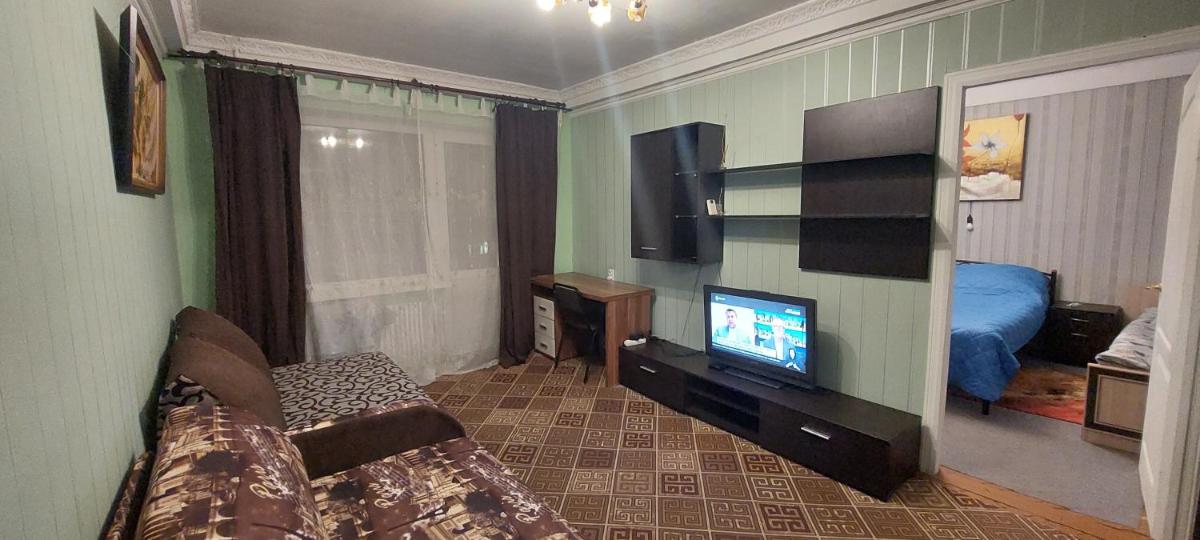 2 Bedroom Apartment Metro Vasilkovskaya Raka Institute view 3
