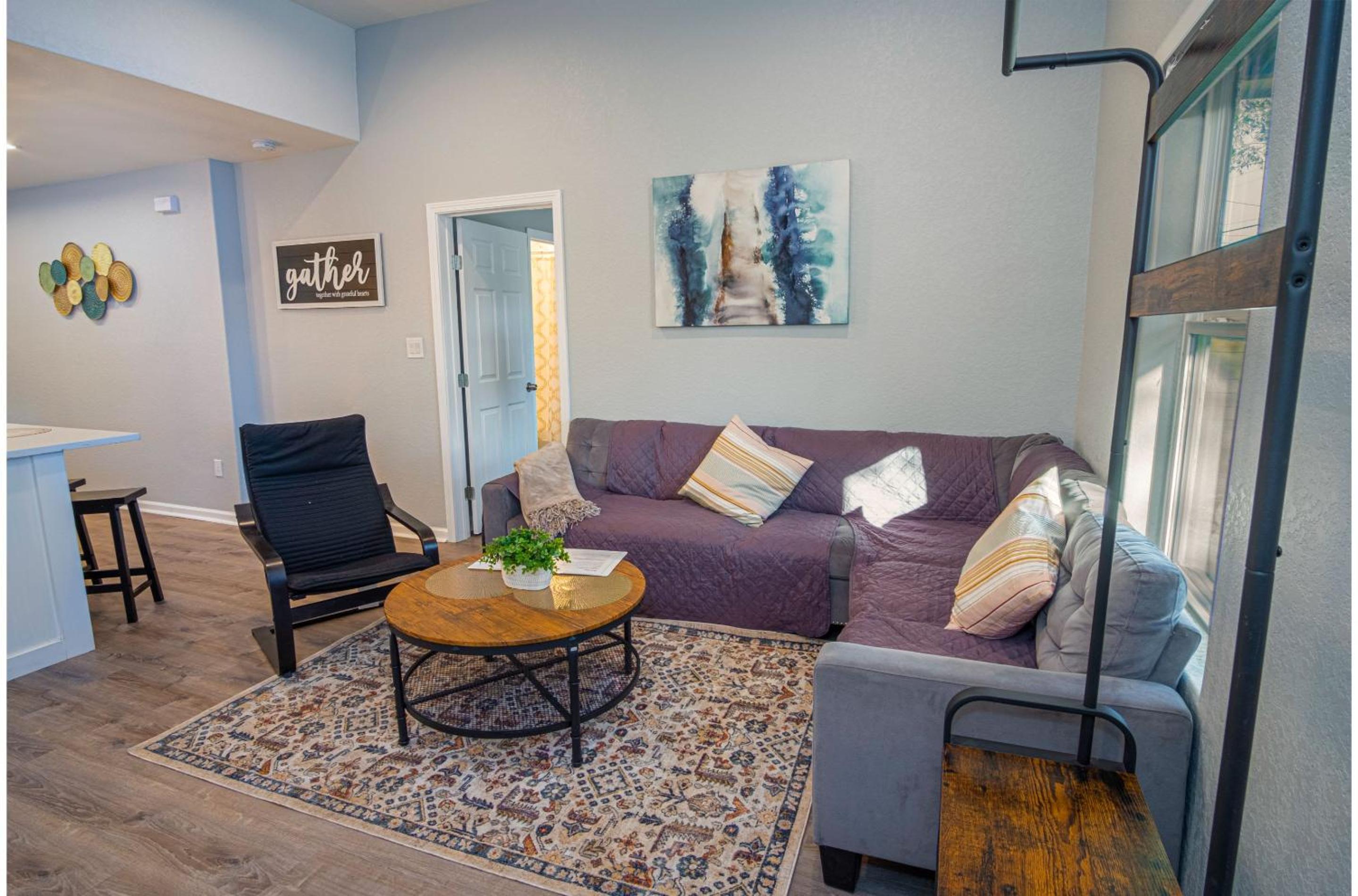 Escape to 4BR3BA Downtown Home Brand New view 4