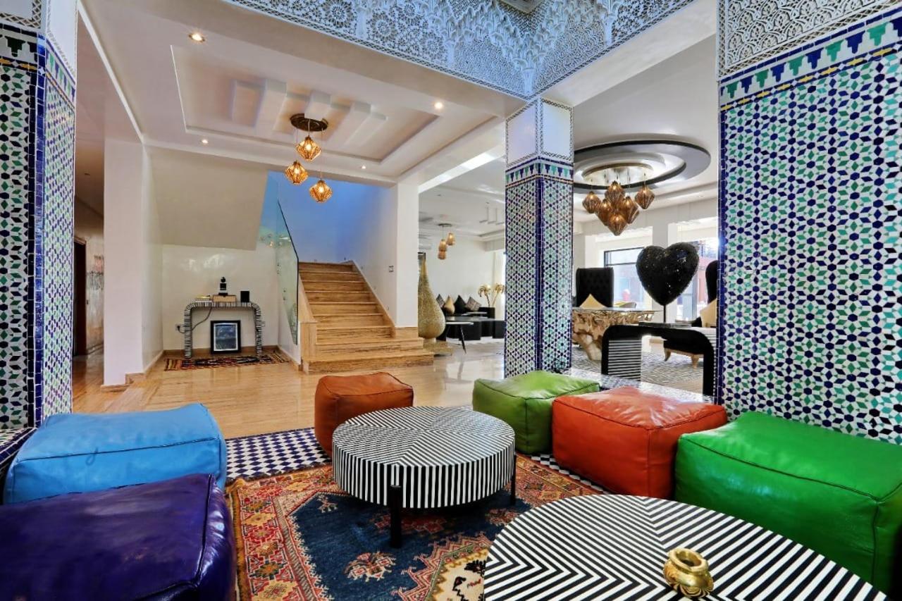 lounge