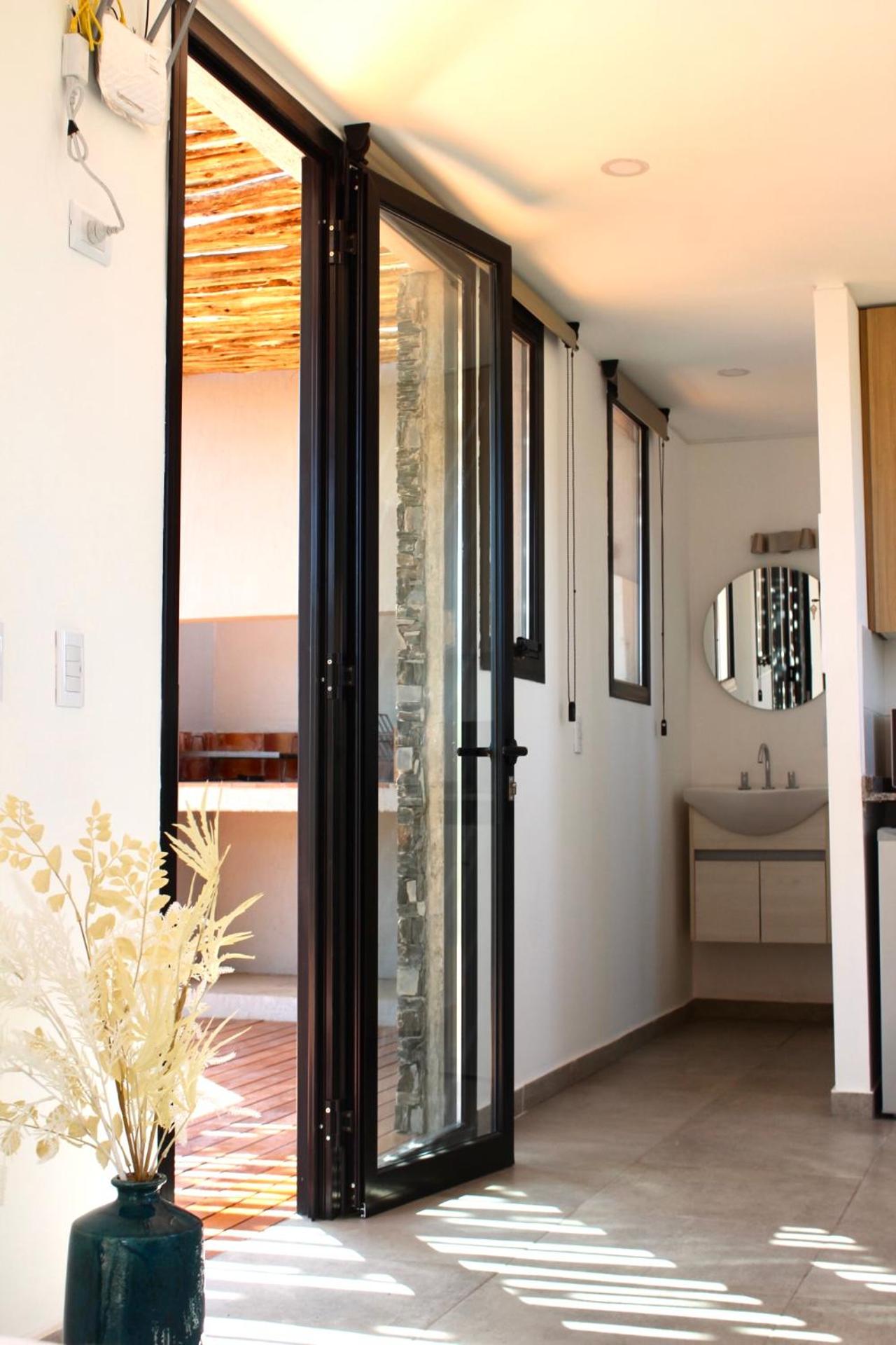 Lodwine Lodge Apartments