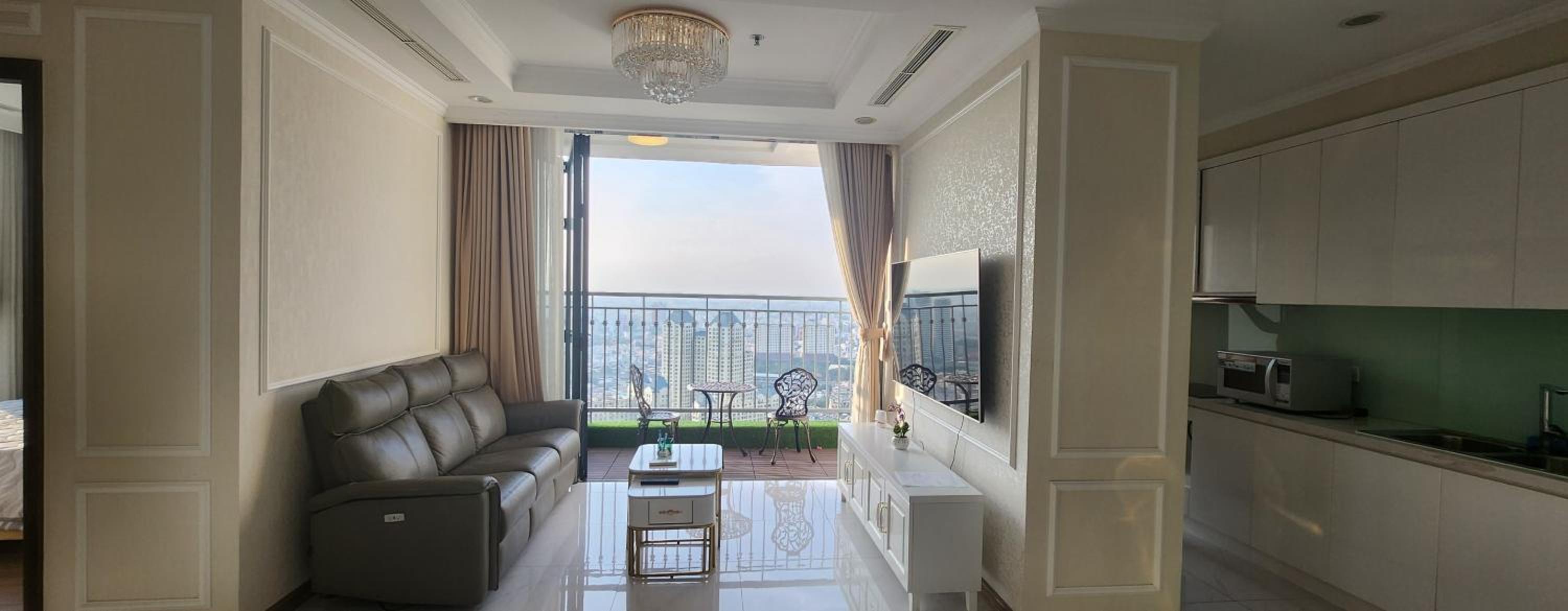 2BR Luxury SaiGon river view Landmark 81 CP Apartment