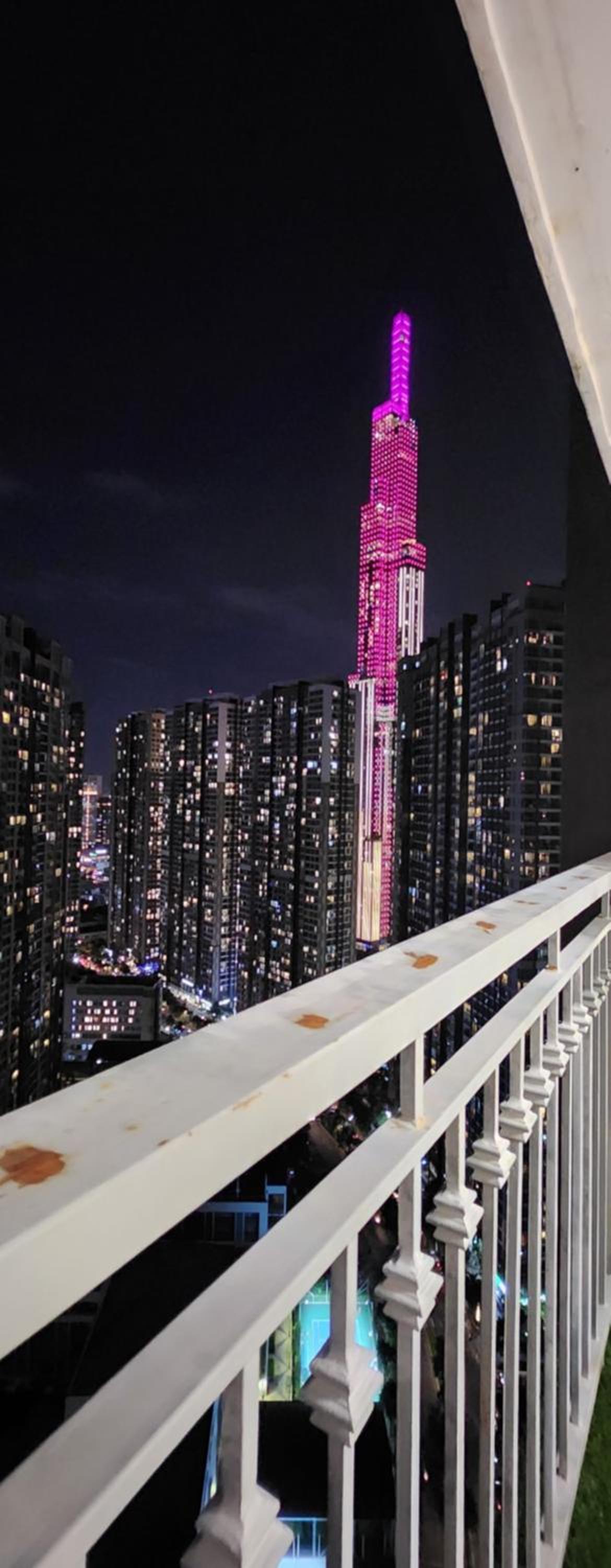 2BR Luxury SaiGon river view Landmark 81 CP Apartment