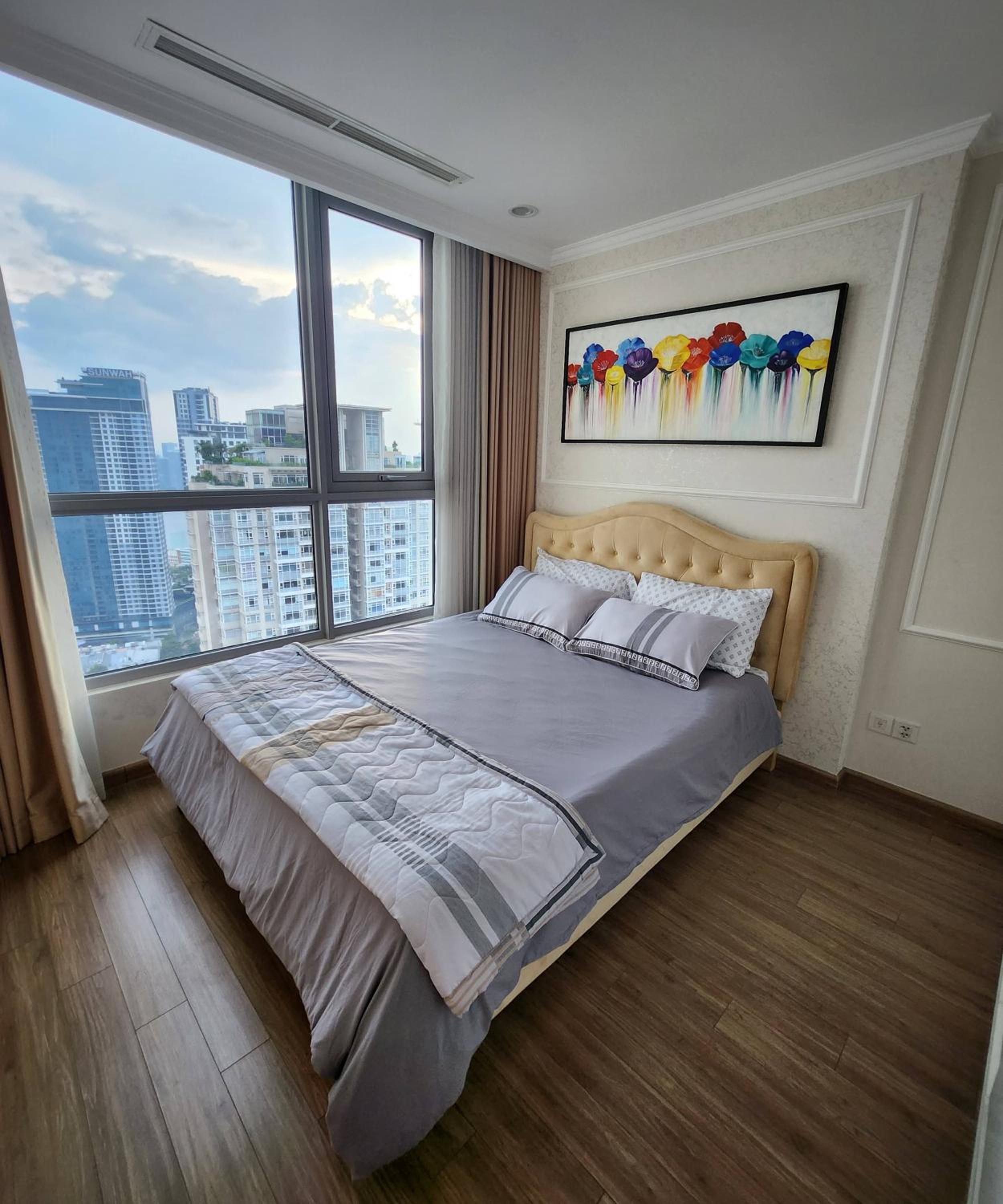 2BR Luxury SaiGon river view Landmark 81 CP Apartment