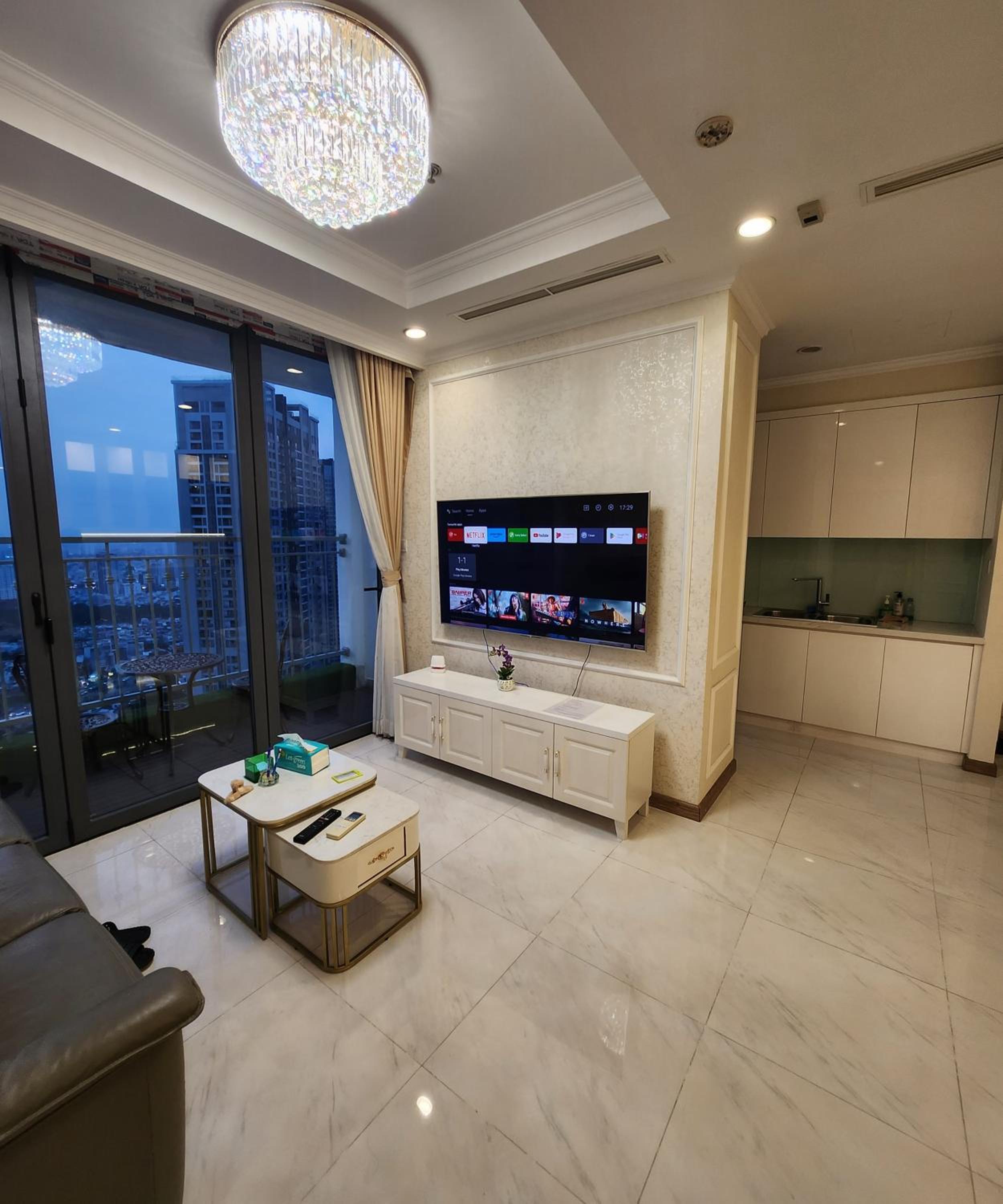 2BR Luxury SaiGon river view Landmark 81 CP Apartment