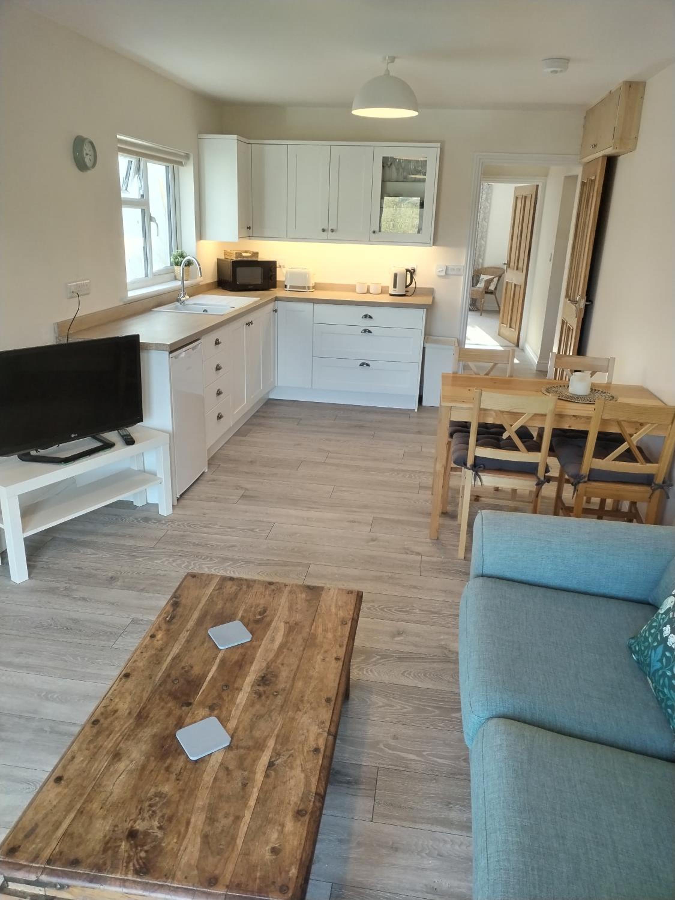 Spacious and sunny accommodation with Underfloor heating throughout