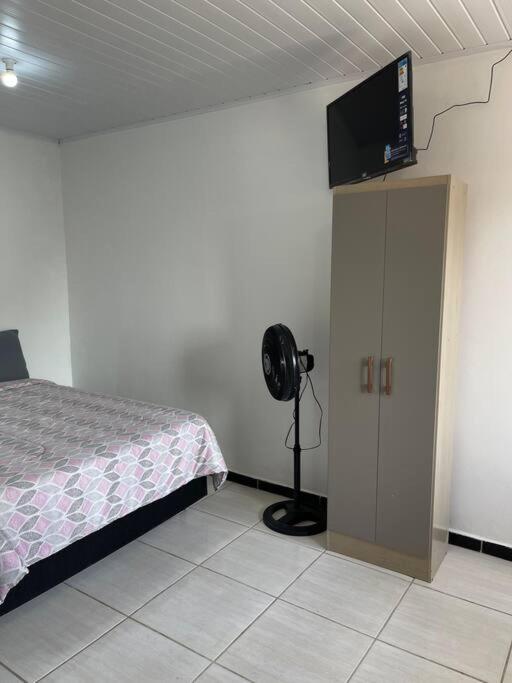 Apê 1 - Localizado próximo à PUC, UFRGS, ACADEPOL