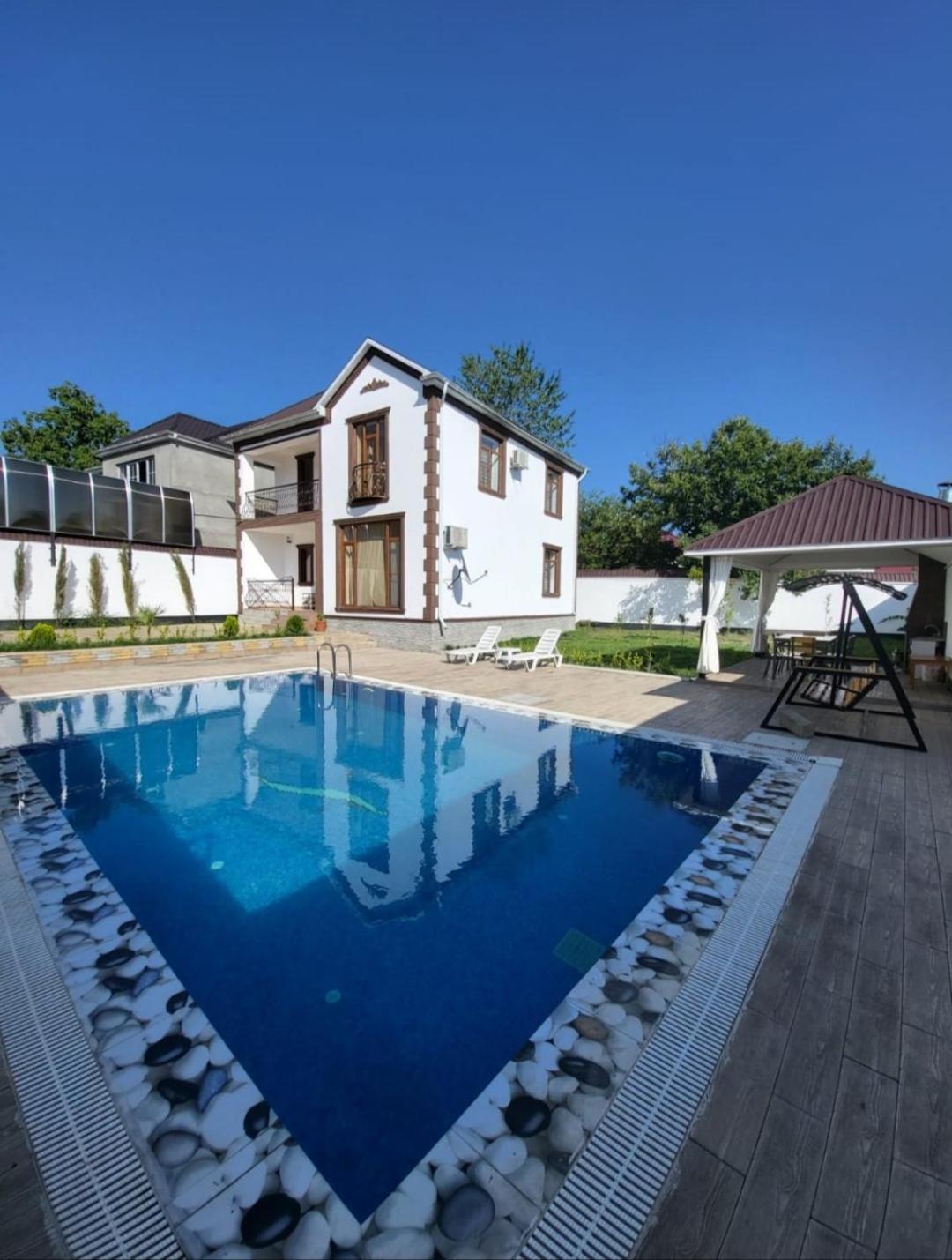 Qafqaz Milan Villa With Outdoor Heated Pool