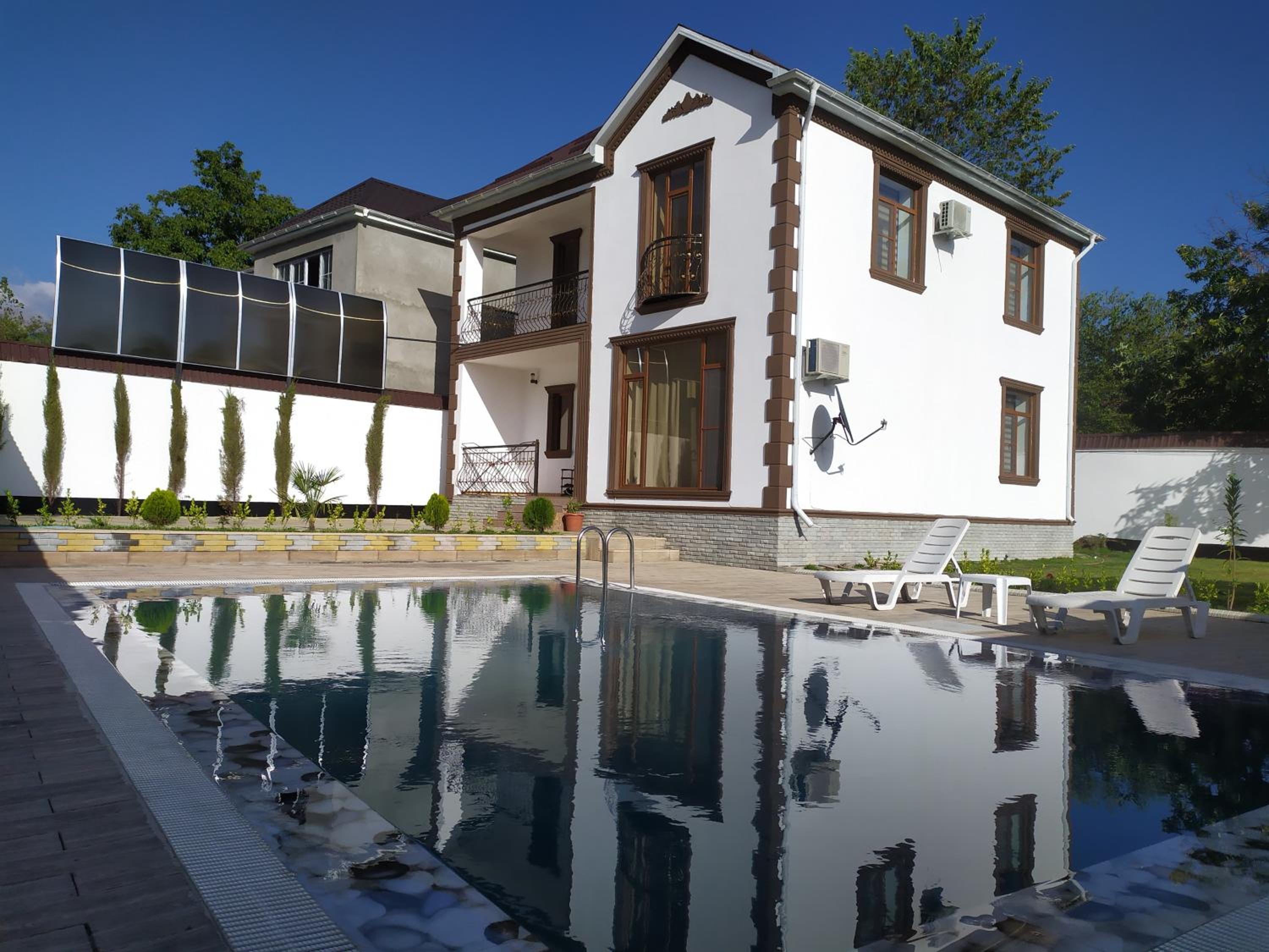 Qafqaz Milan Villa With Outdoor Heated Pool