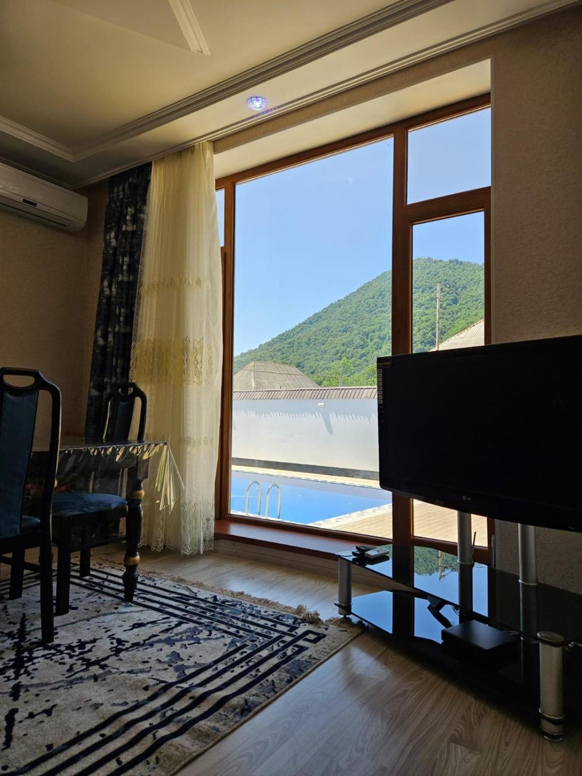 Qafqaz Milan Villa With Outdoor Heated Pool