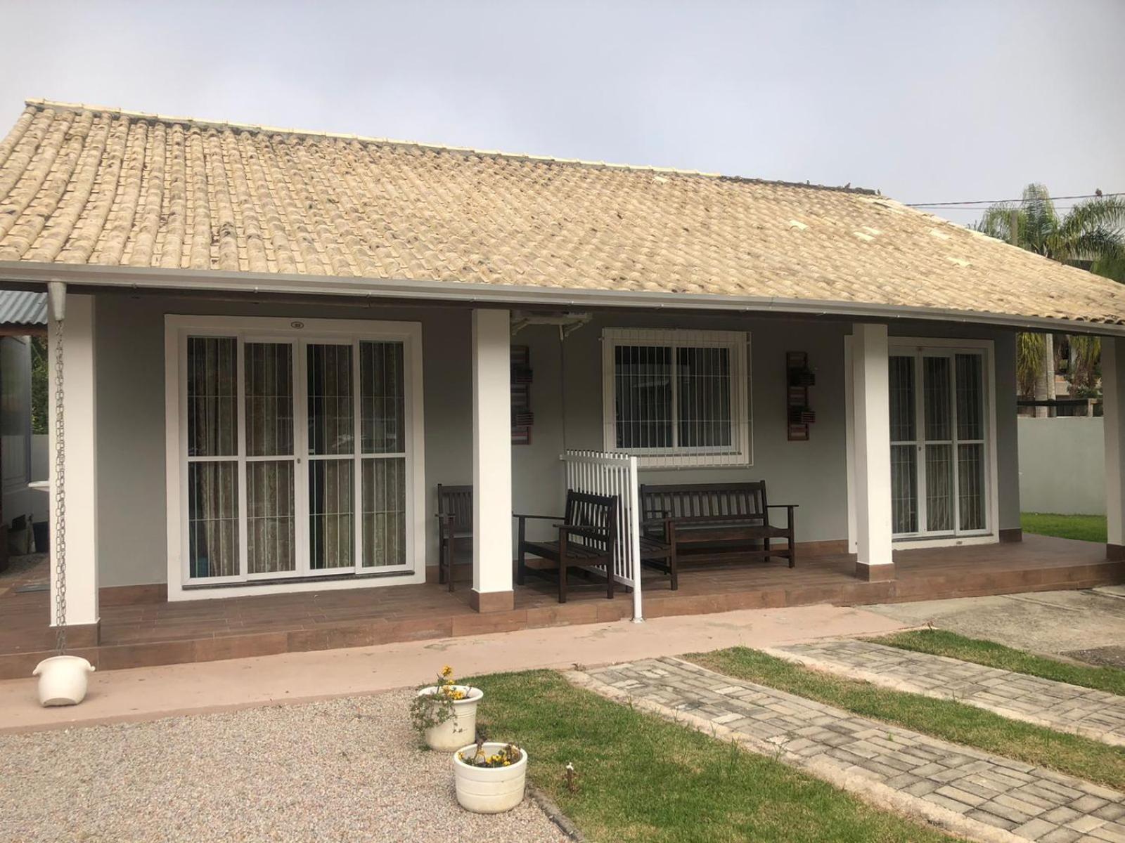 Bombinhas Brasil Residence Tourist Home no Centro de Bombinhas