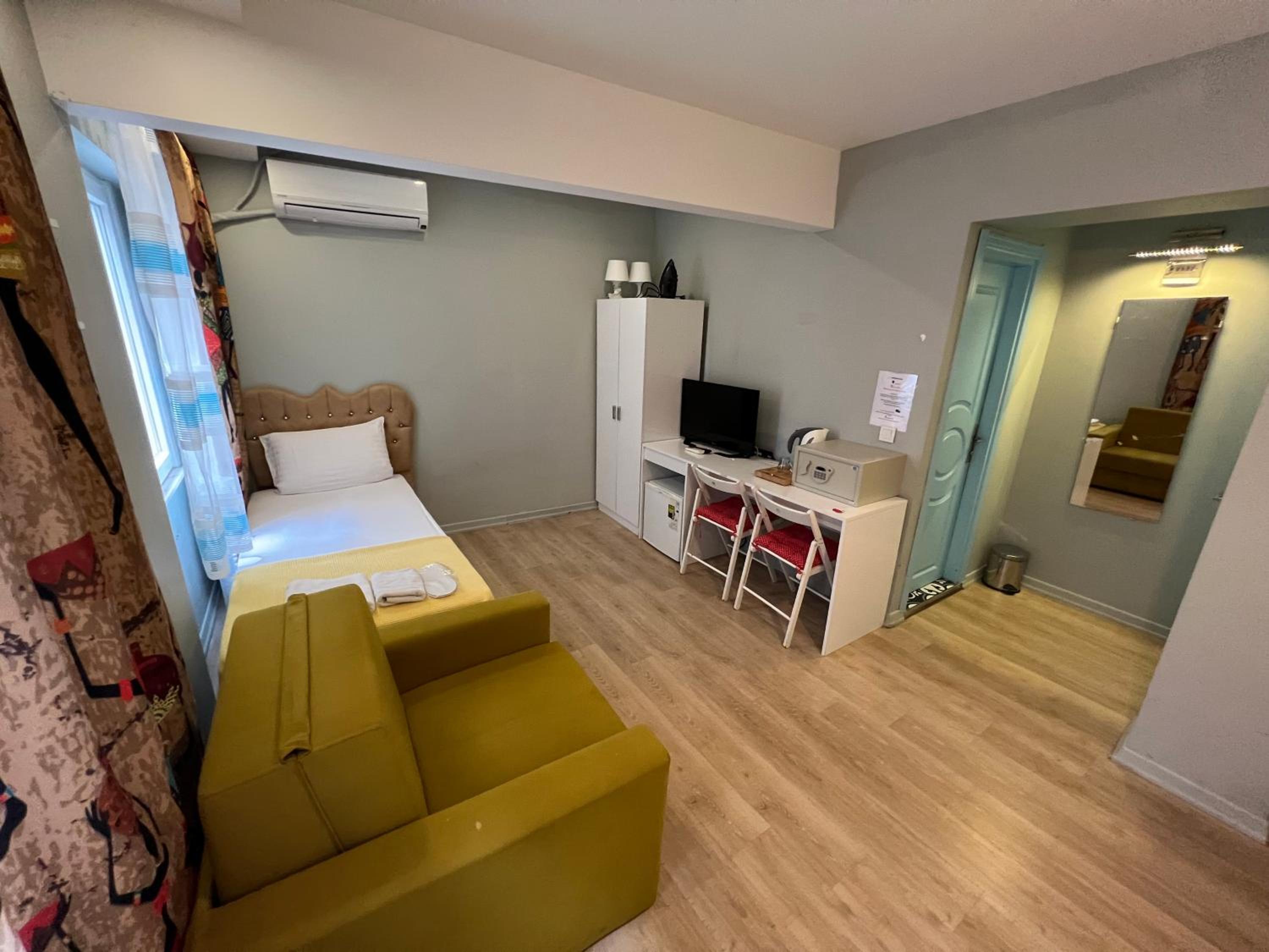 hotel room
