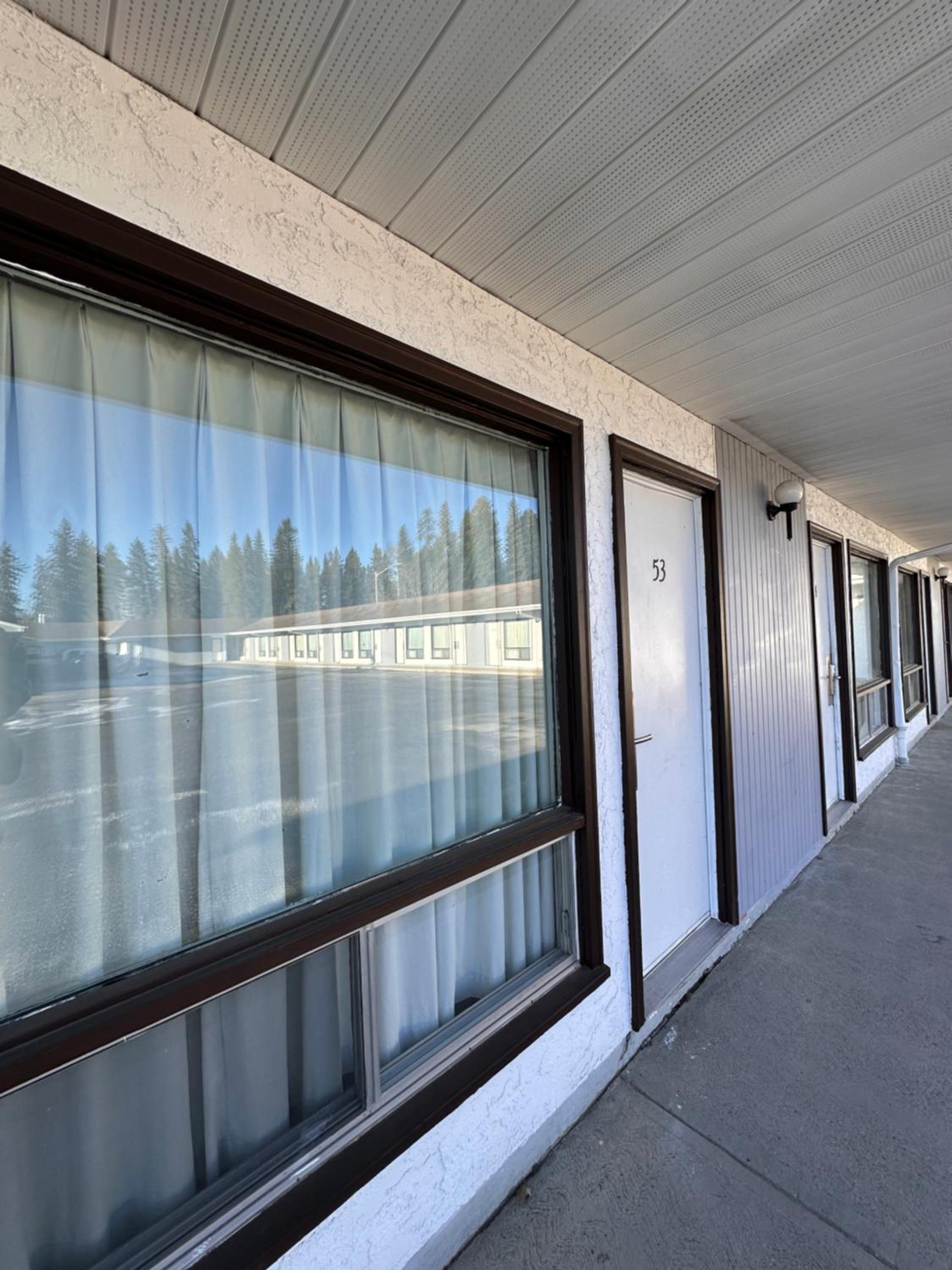 Edson Vacations - Howard Johnson by Wyndham Edson - Property Image 3