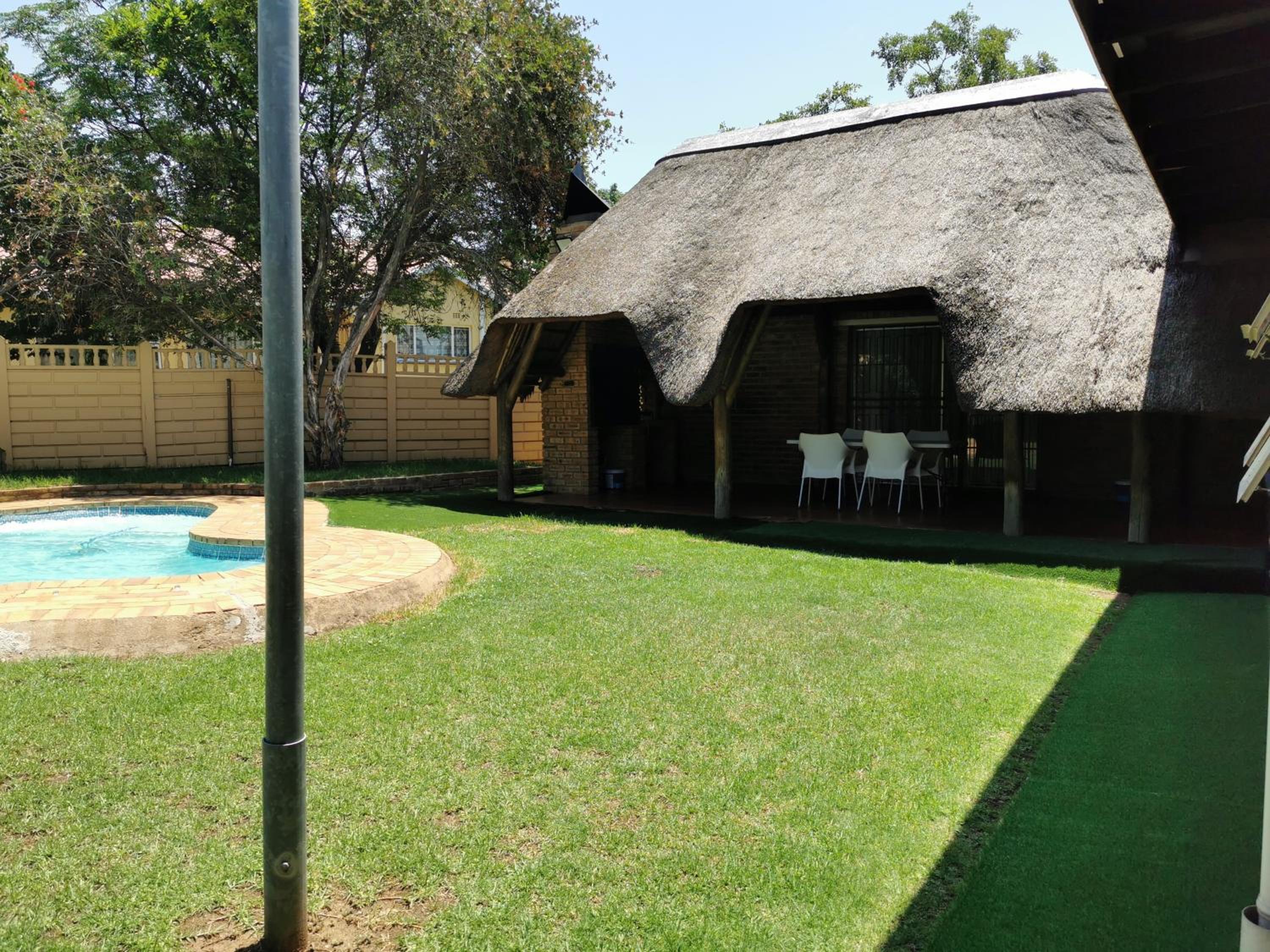 Stunning 2 Bedrooms and 2 Bathroom No loadshedding