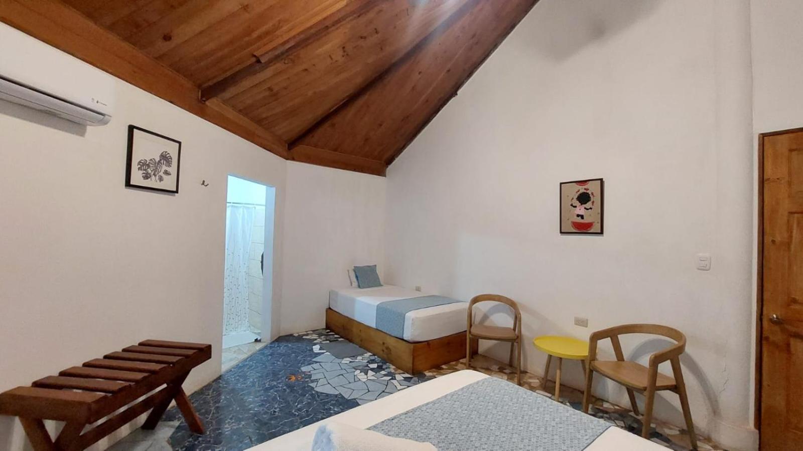 Hospedaje Casa THIREMA Tortuguero