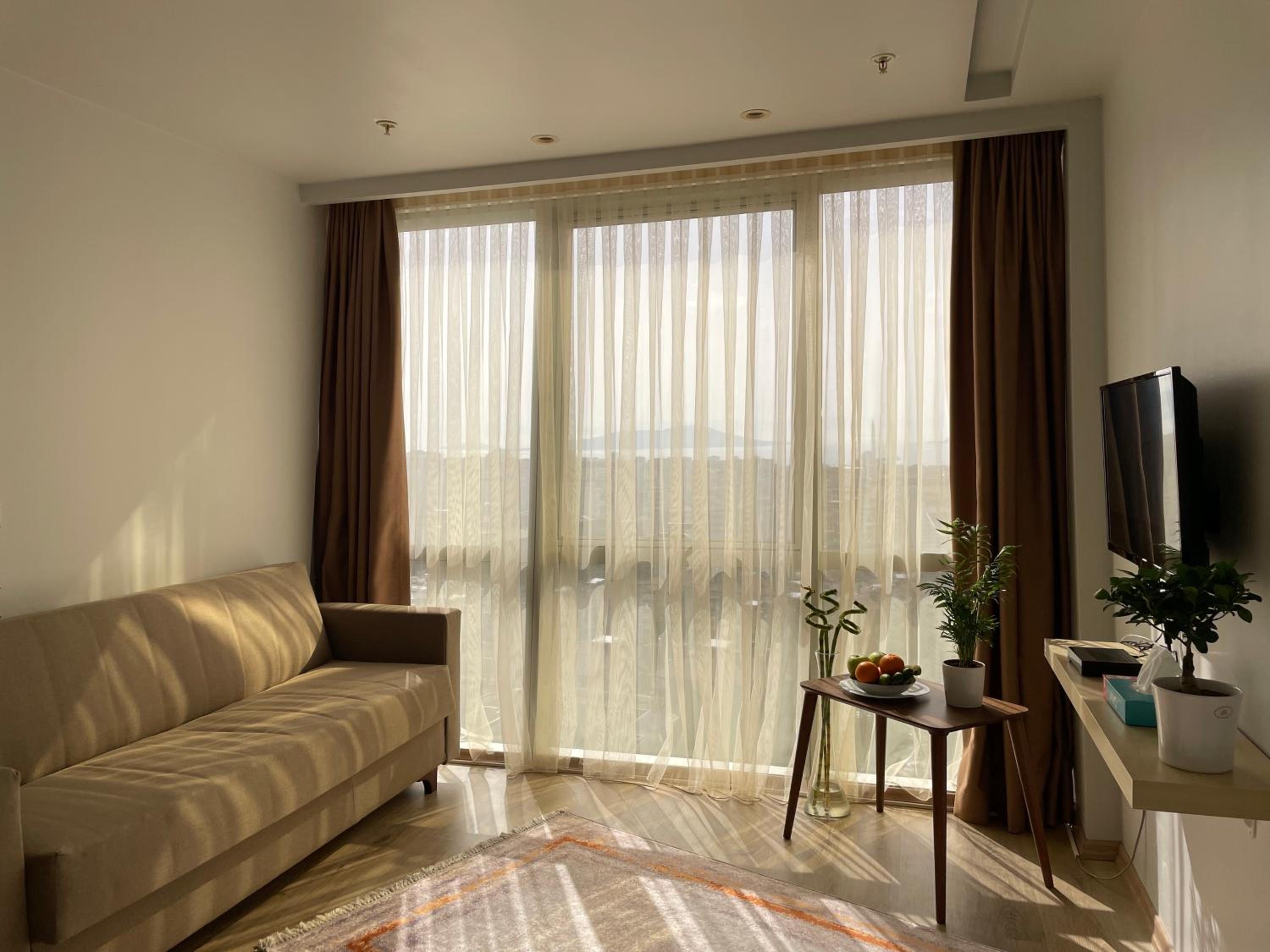studio apt with Incredible view of the sea near metro station