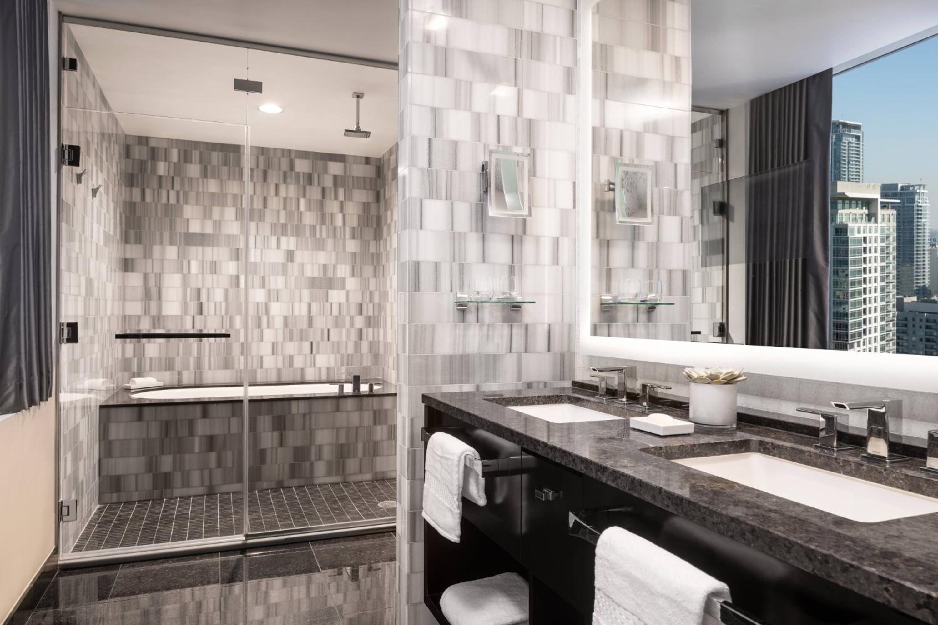 The Ritz-Carlton, Los Angeles L.A. Live