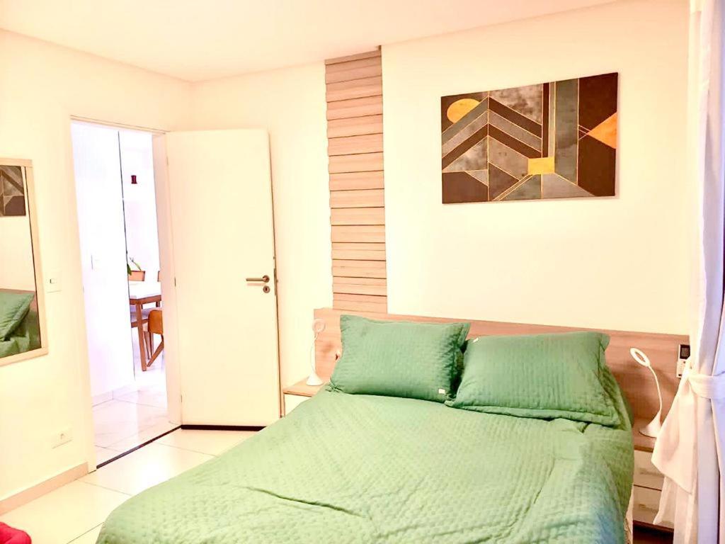 Lindo apartamento com varanda gourmet