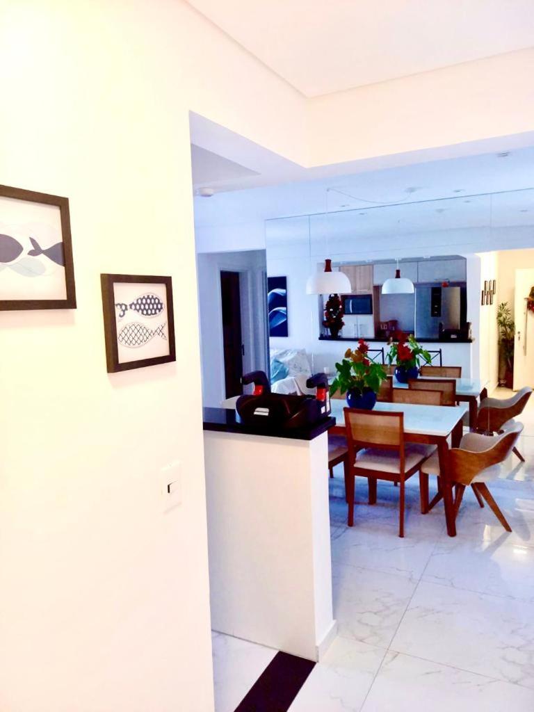 Lindo apartamento com varanda gourmet