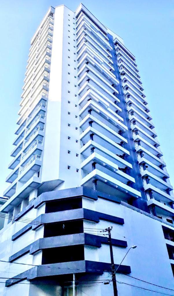 Lindo apartamento com varanda gourmet