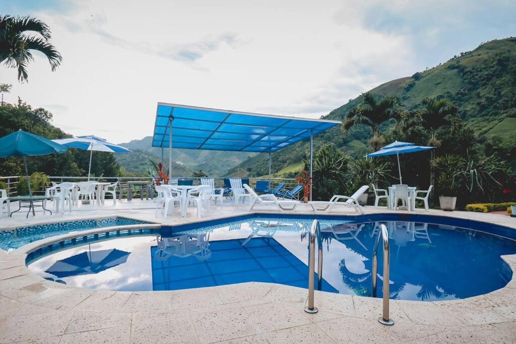 Cabaña / hotel campestre en Manizales para pareja