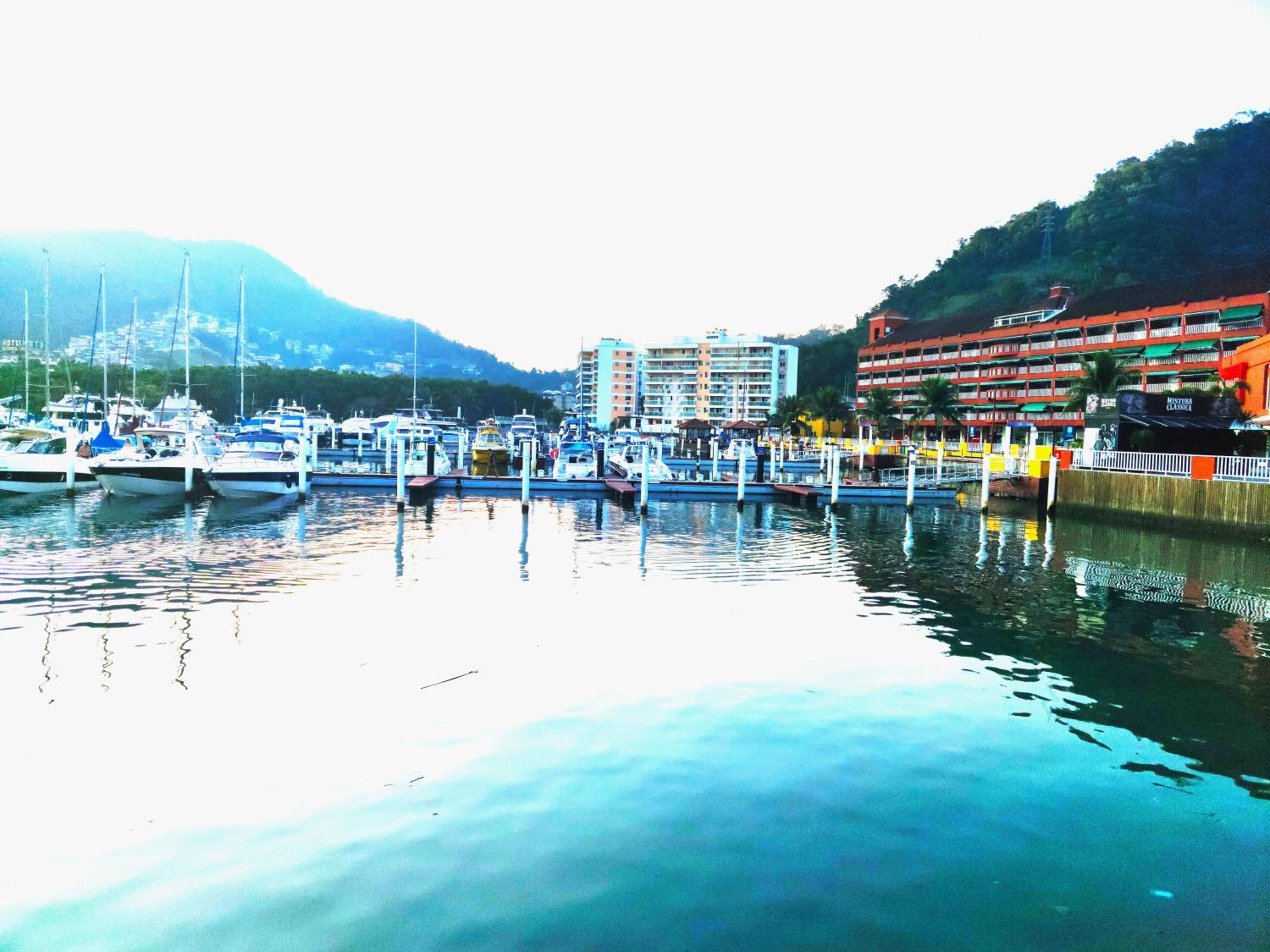 Cobertura frente mar , um andar , na Marina Piratas com estacionamento