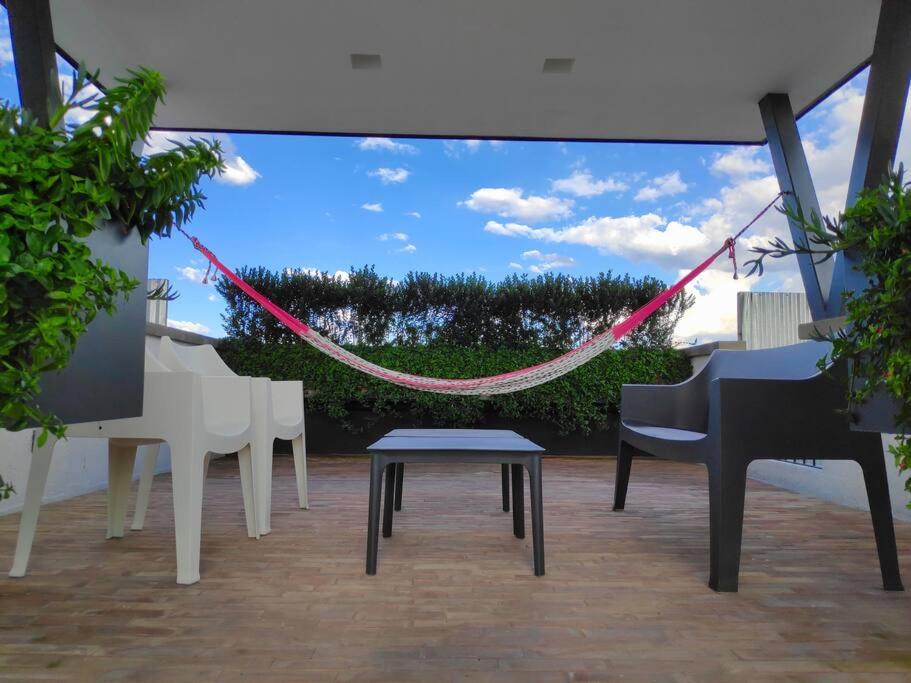 Comfy, Intimate Apartment with a Haunting Terrace photo 3