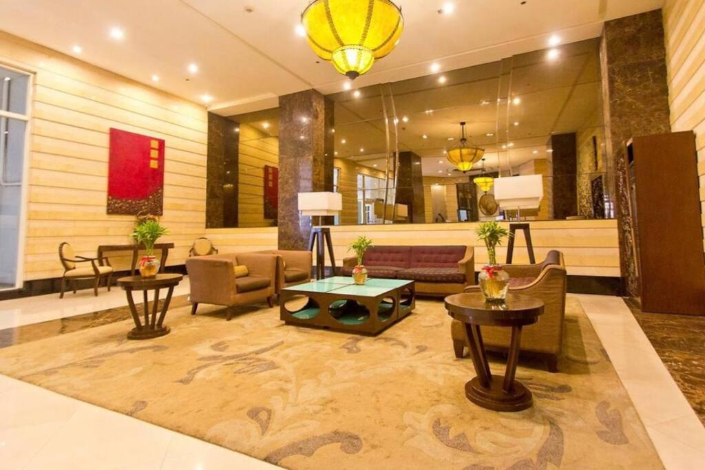 Modern and Cozy Condo with view in Eastwood Manila view 2
