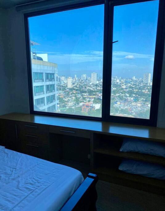 Modern and Cozy Condo with view in Eastwood Manila view 5