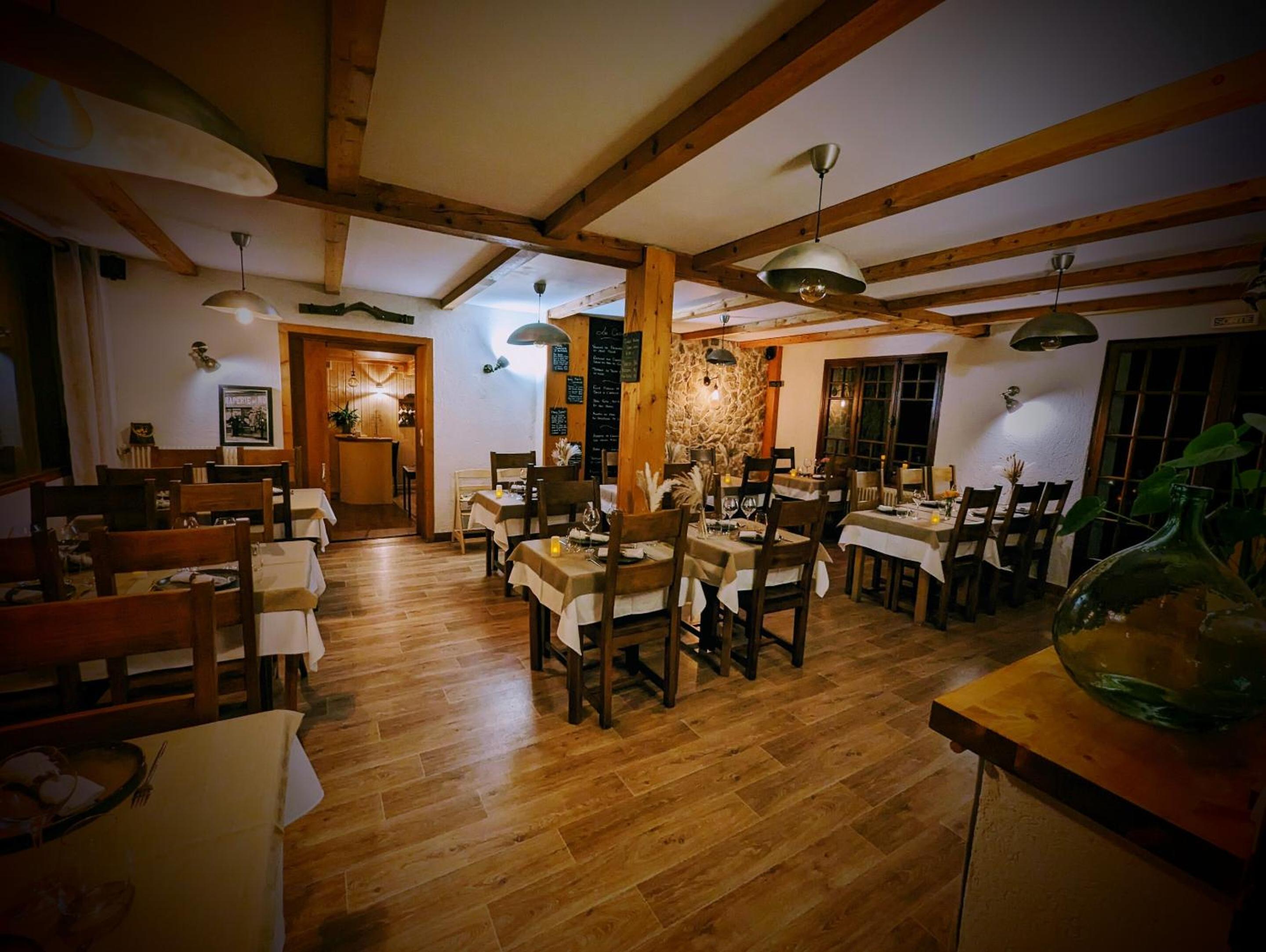 restaurant