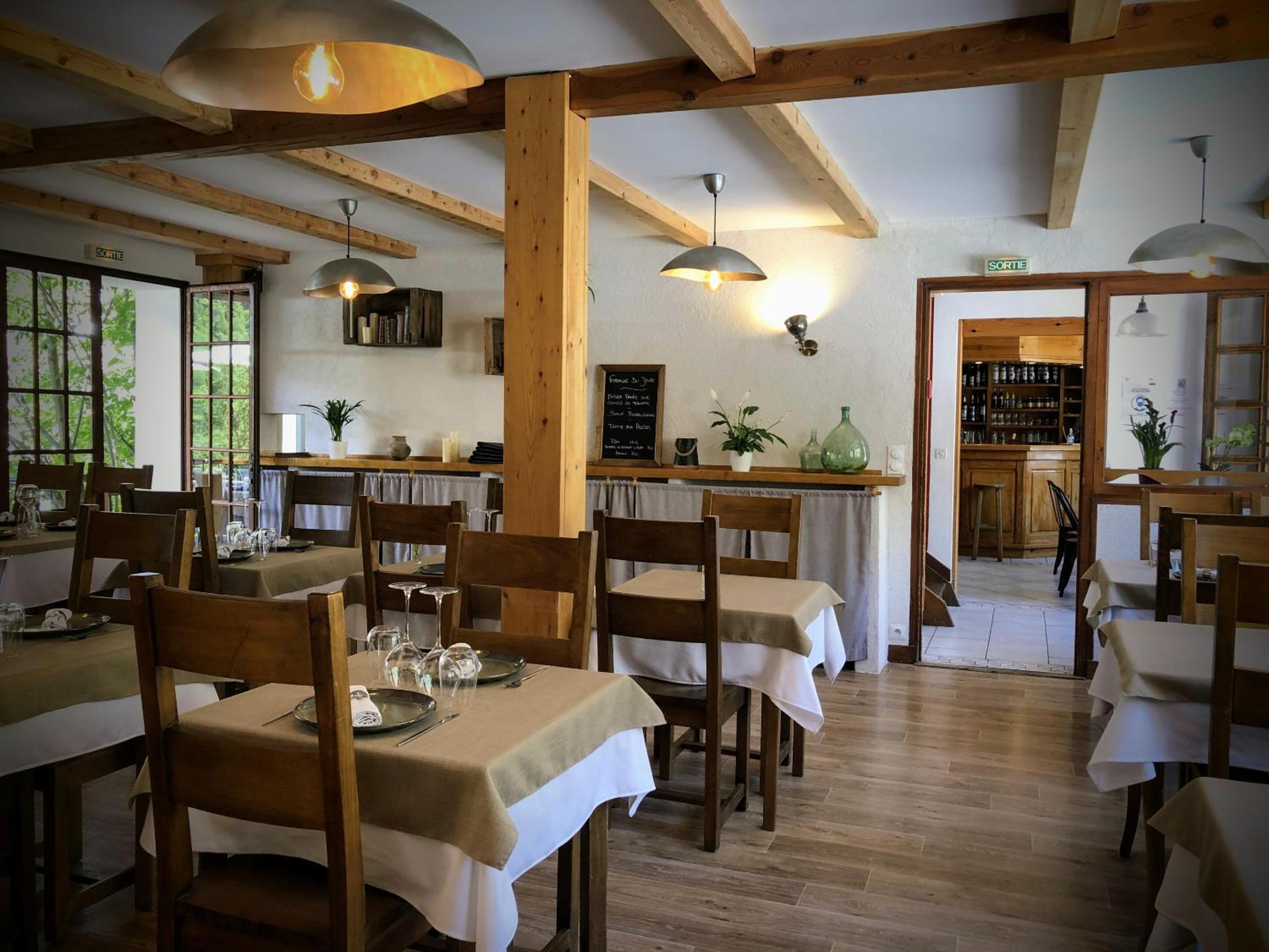 restaurant