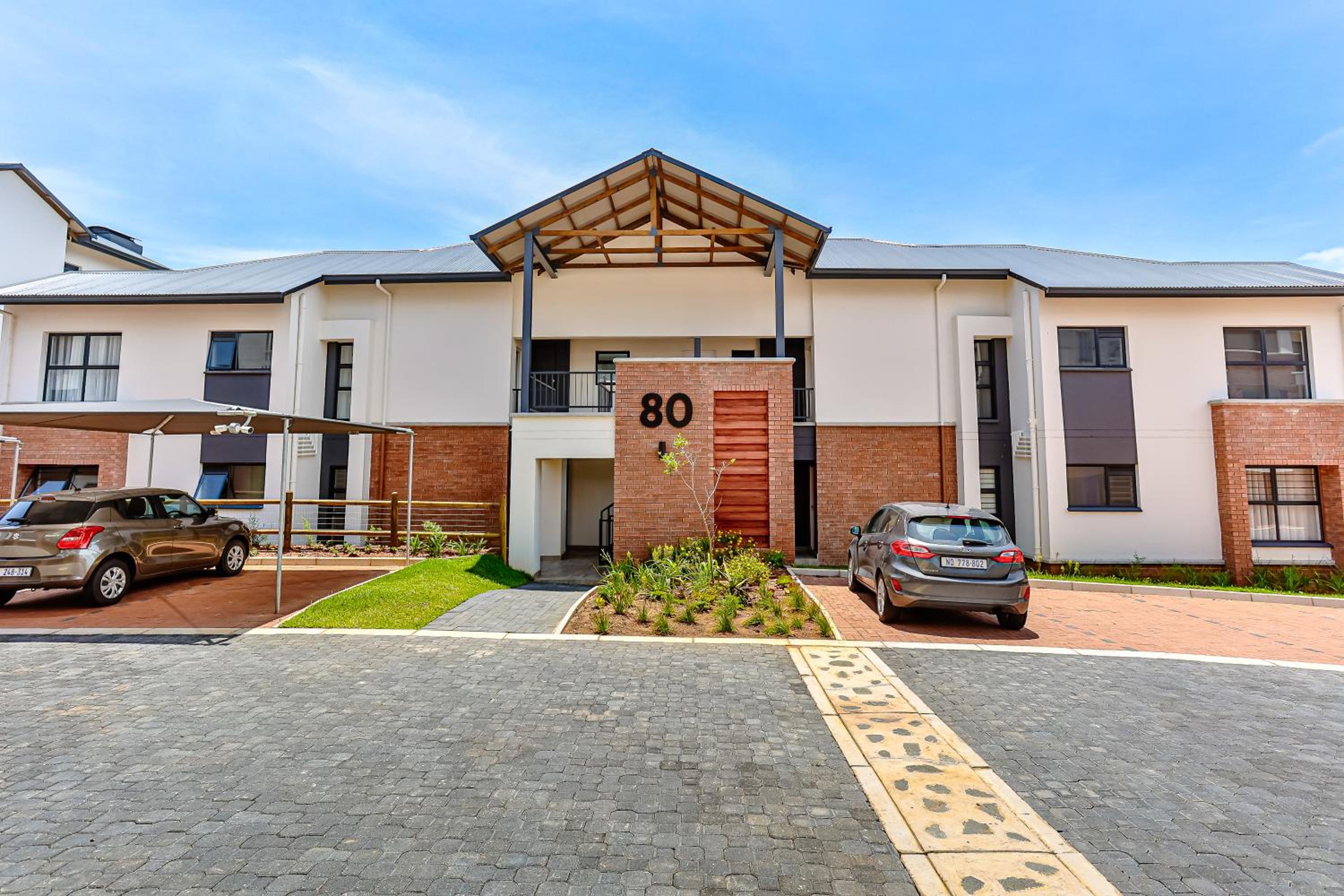 566 Ballito Hills