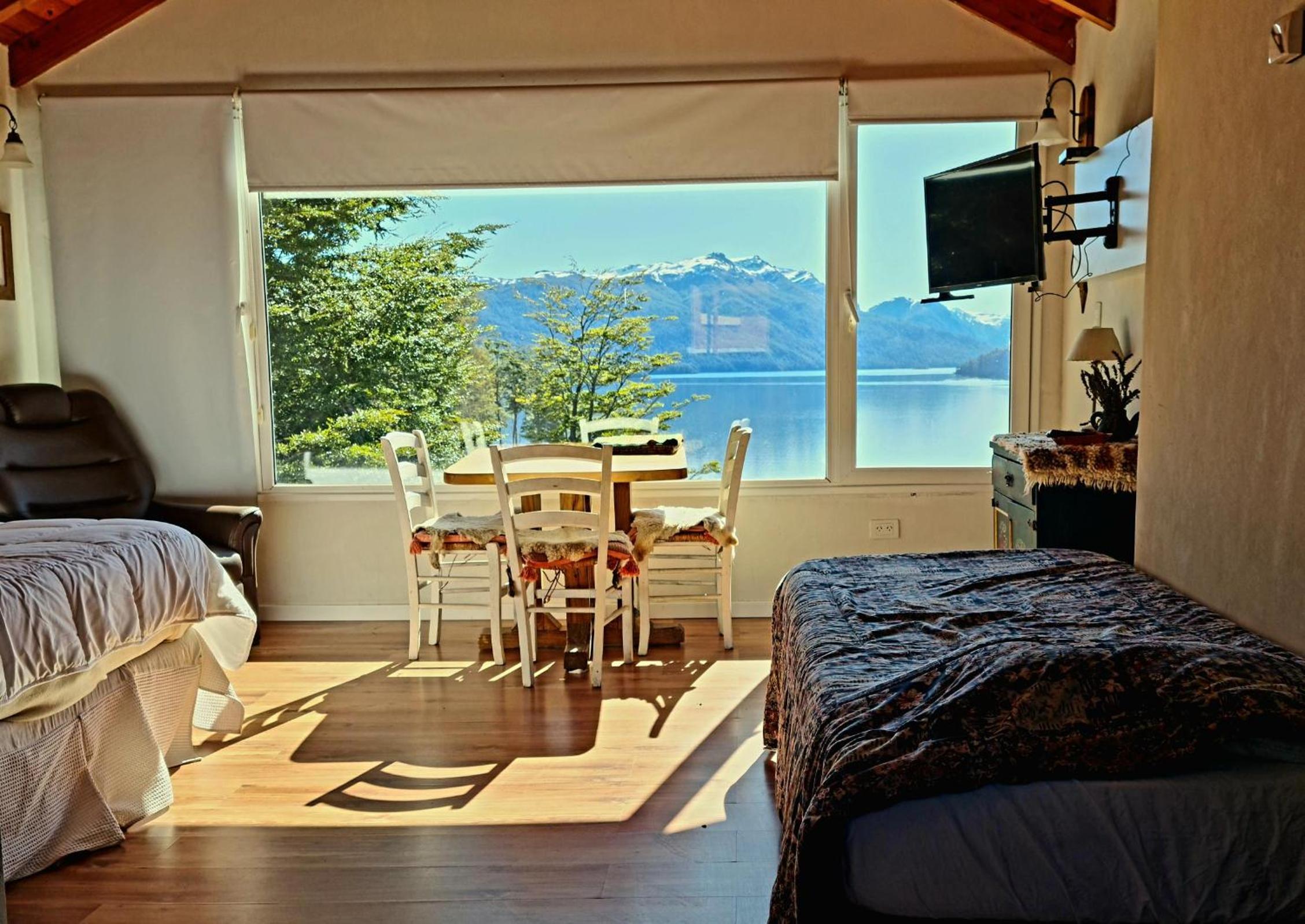 Puerto Esmeralda ESPECTACULAR DEPTO CON VISTA AL LAGO NAHUEL HUAPI