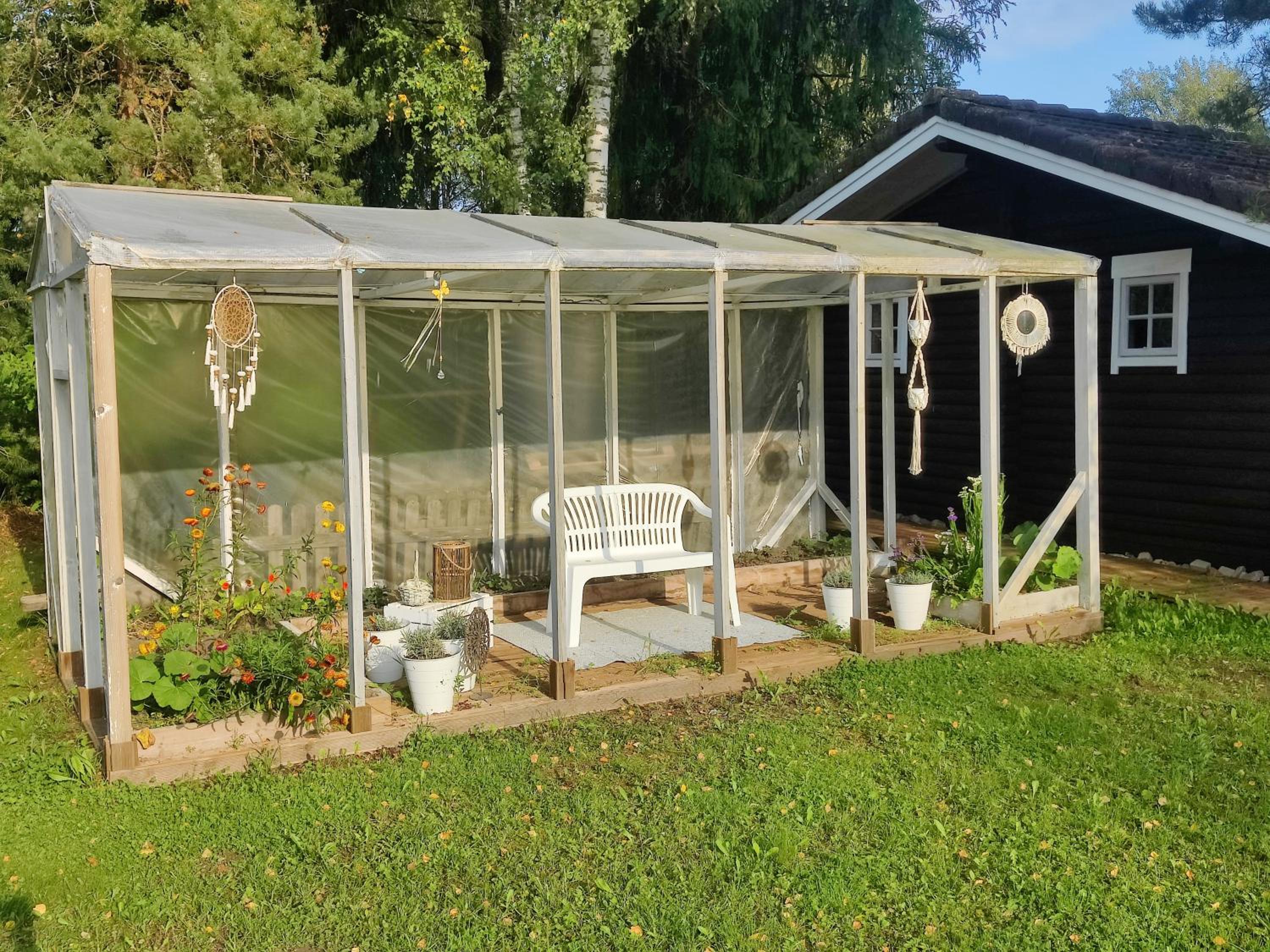 Viesu un ciemiņu brīvdienu māja Villa VĒJROZES