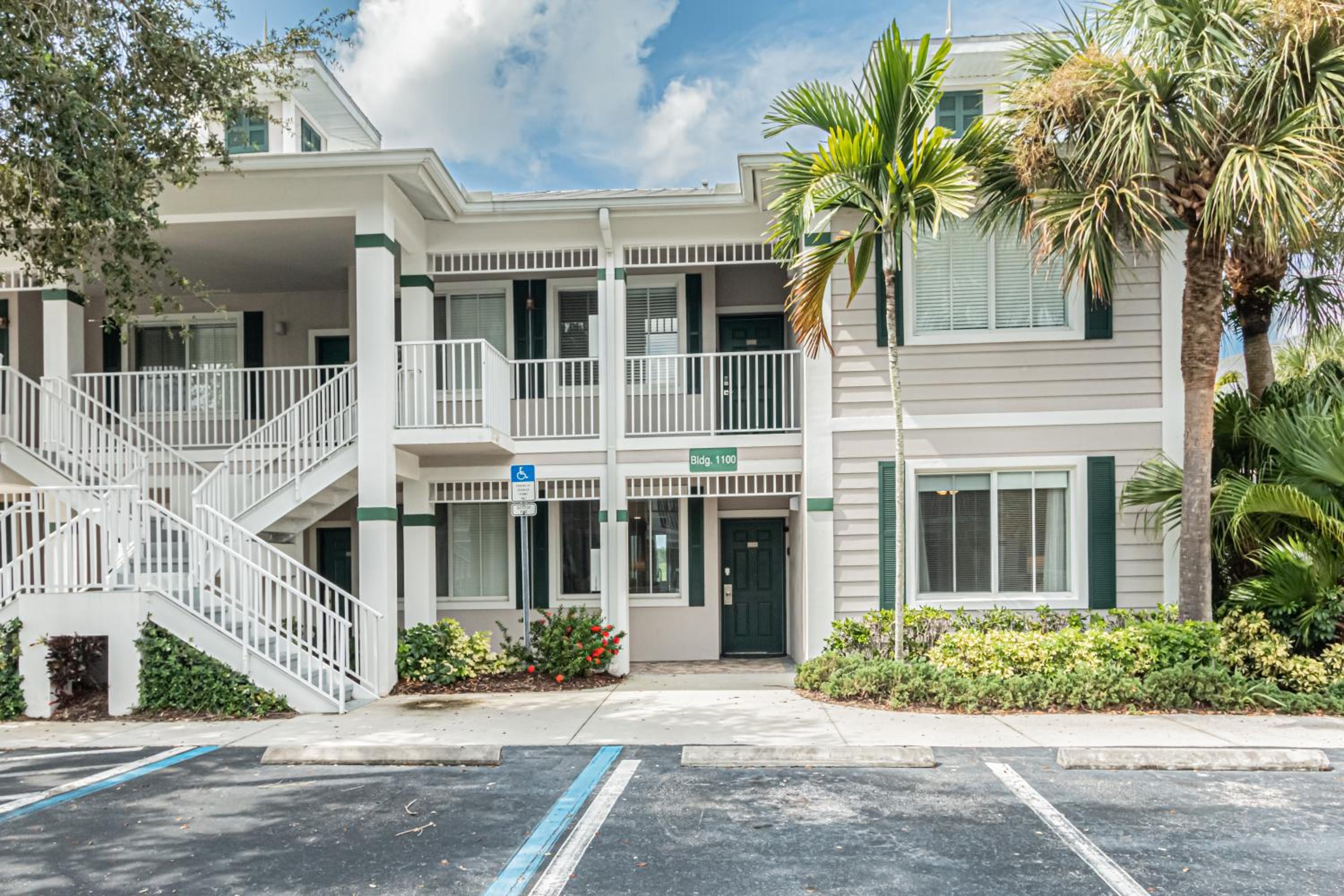 Hotel Greenlinks At Lely Luxury Purple Orchid Fully Renovated Modern 1st Floor 3bdr Golf Resort Villa